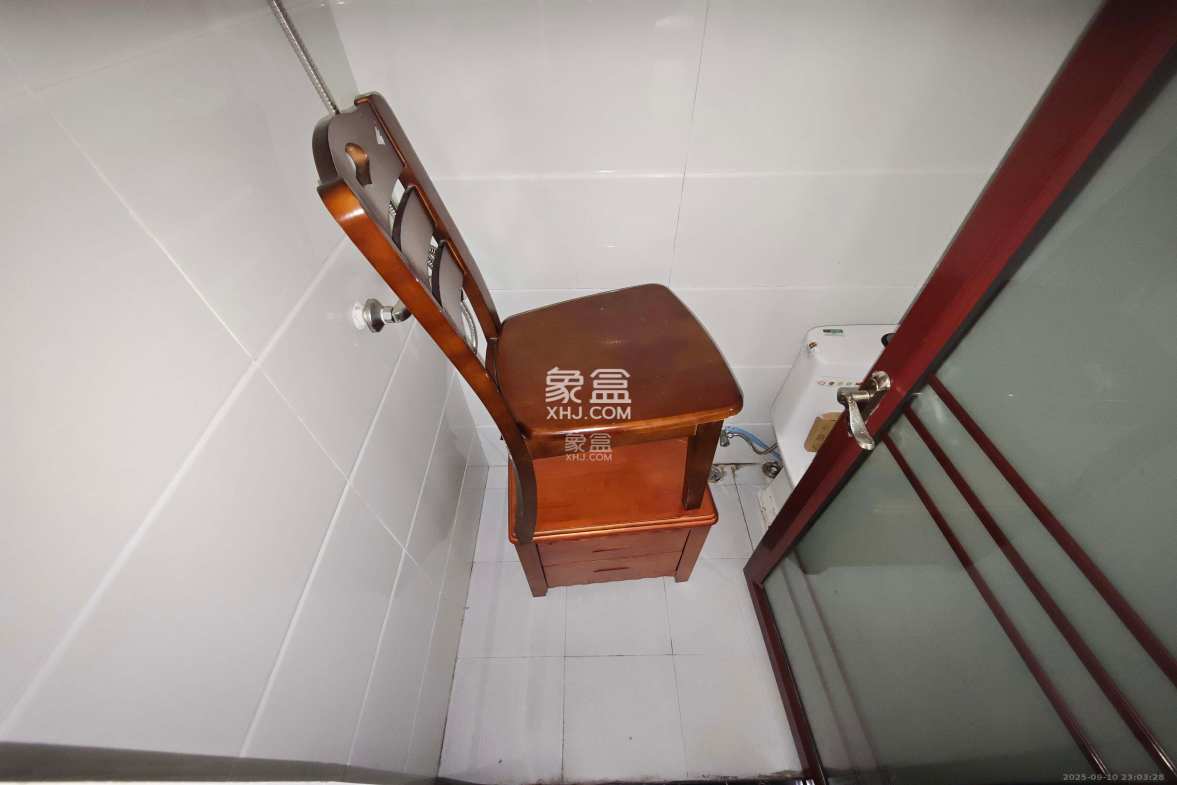 万科魅力之城 3室2厅1卫 88.8万 万科魅力之城 3室2厅1卫 88.8万卫生间