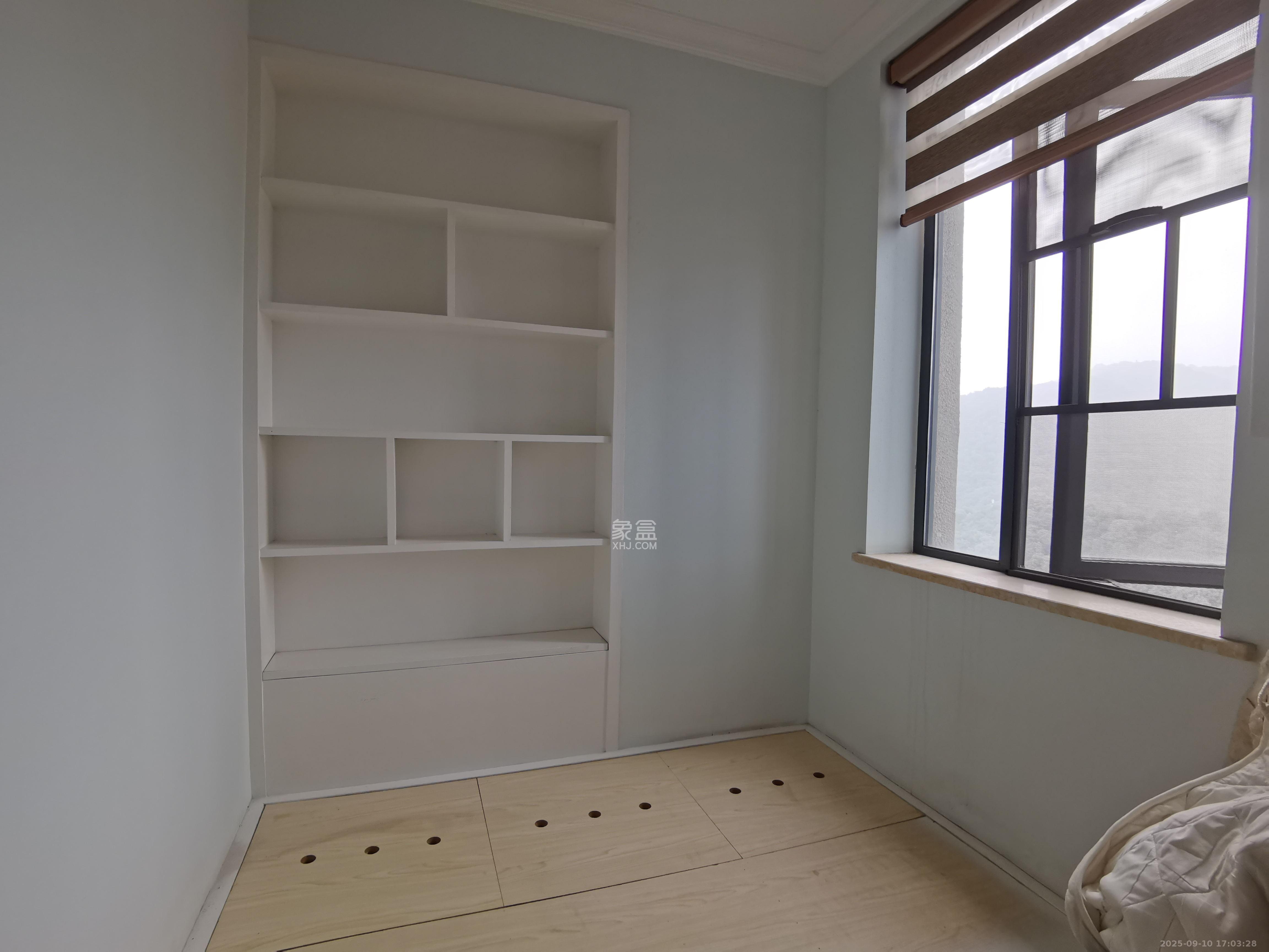 金茂梅溪湖  2室1厅1卫    1800.0元/月室内图