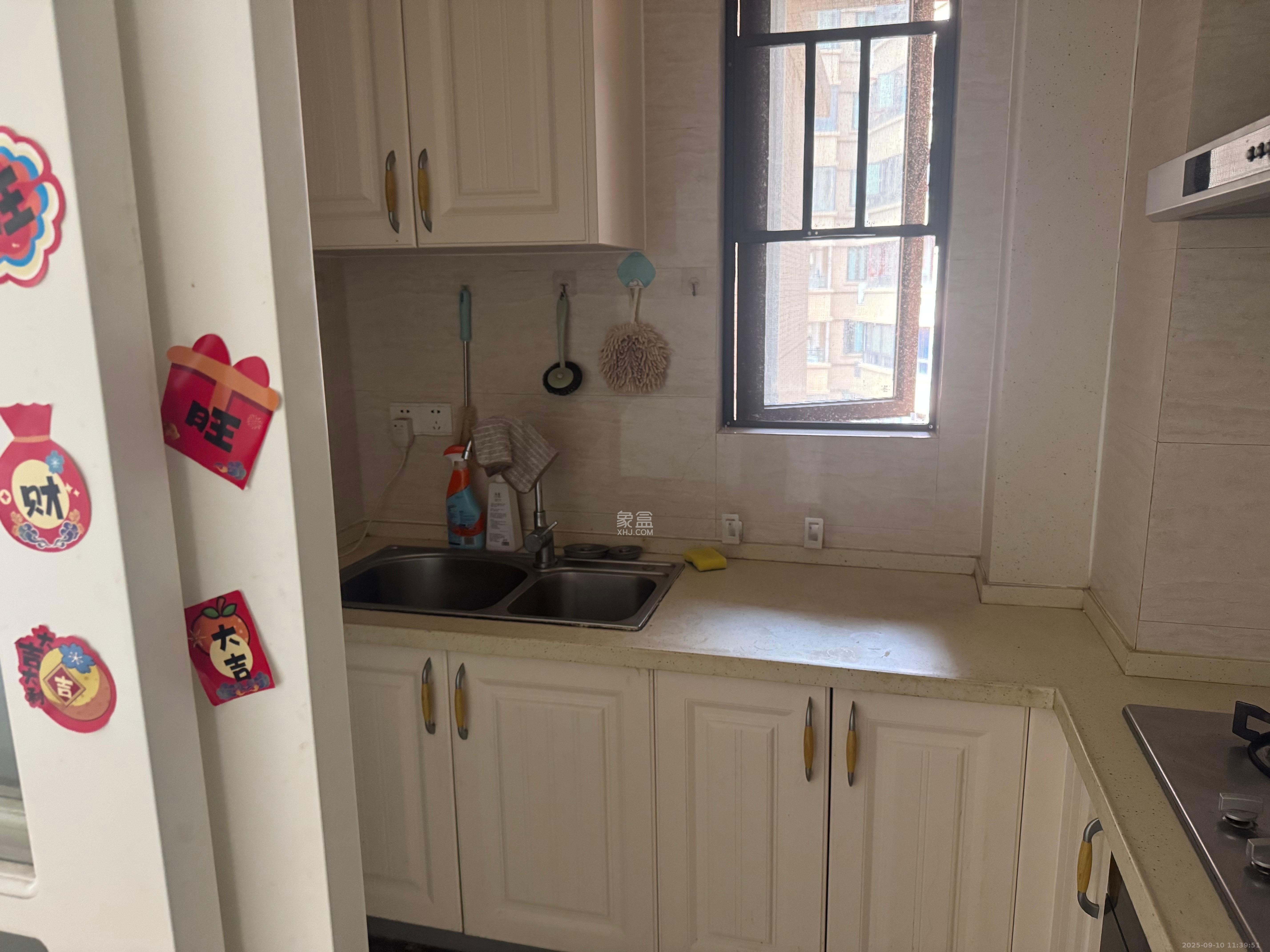 五江天街南区  2室2厅1卫    2200.0元/月 五江天街南区  2室2厅1卫    2200.0元/月室内图