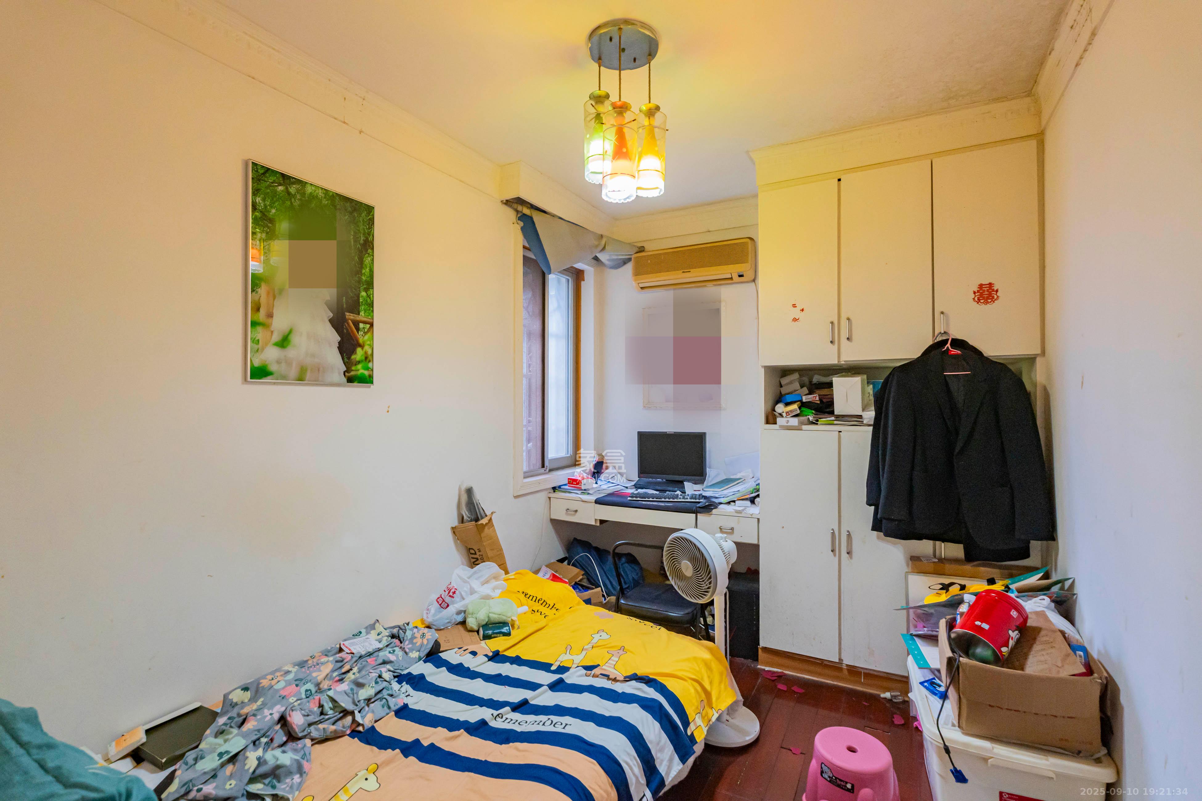 金帆小区 3室2厅2卫 78.0万 金帆小区 3室2厅2卫 78.0万卧室