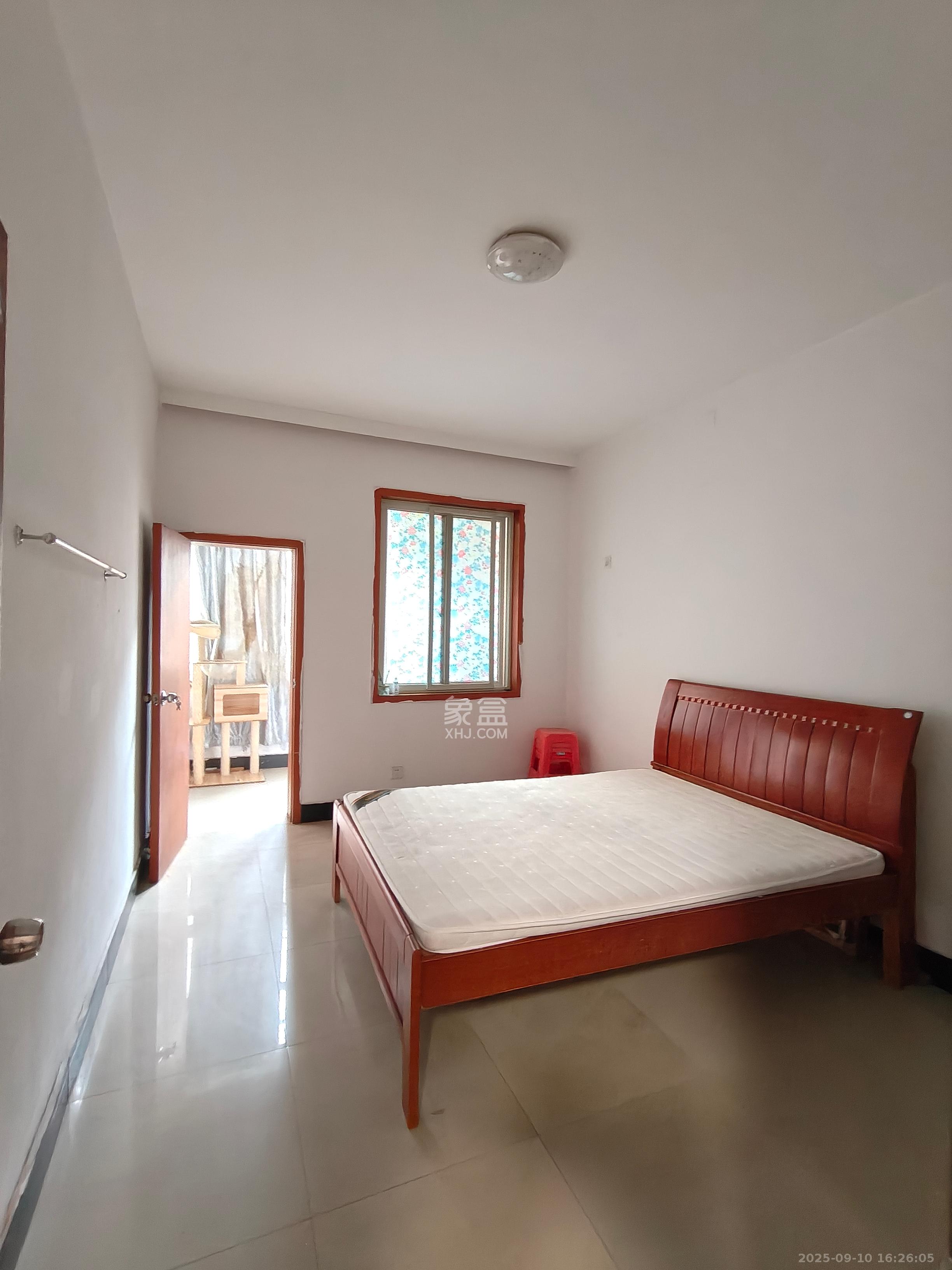 市直属机关宿舍 2室1厅1卫 1450.0元/月 市直属机关宿舍 2室1厅1卫 1450.0元/月室内图