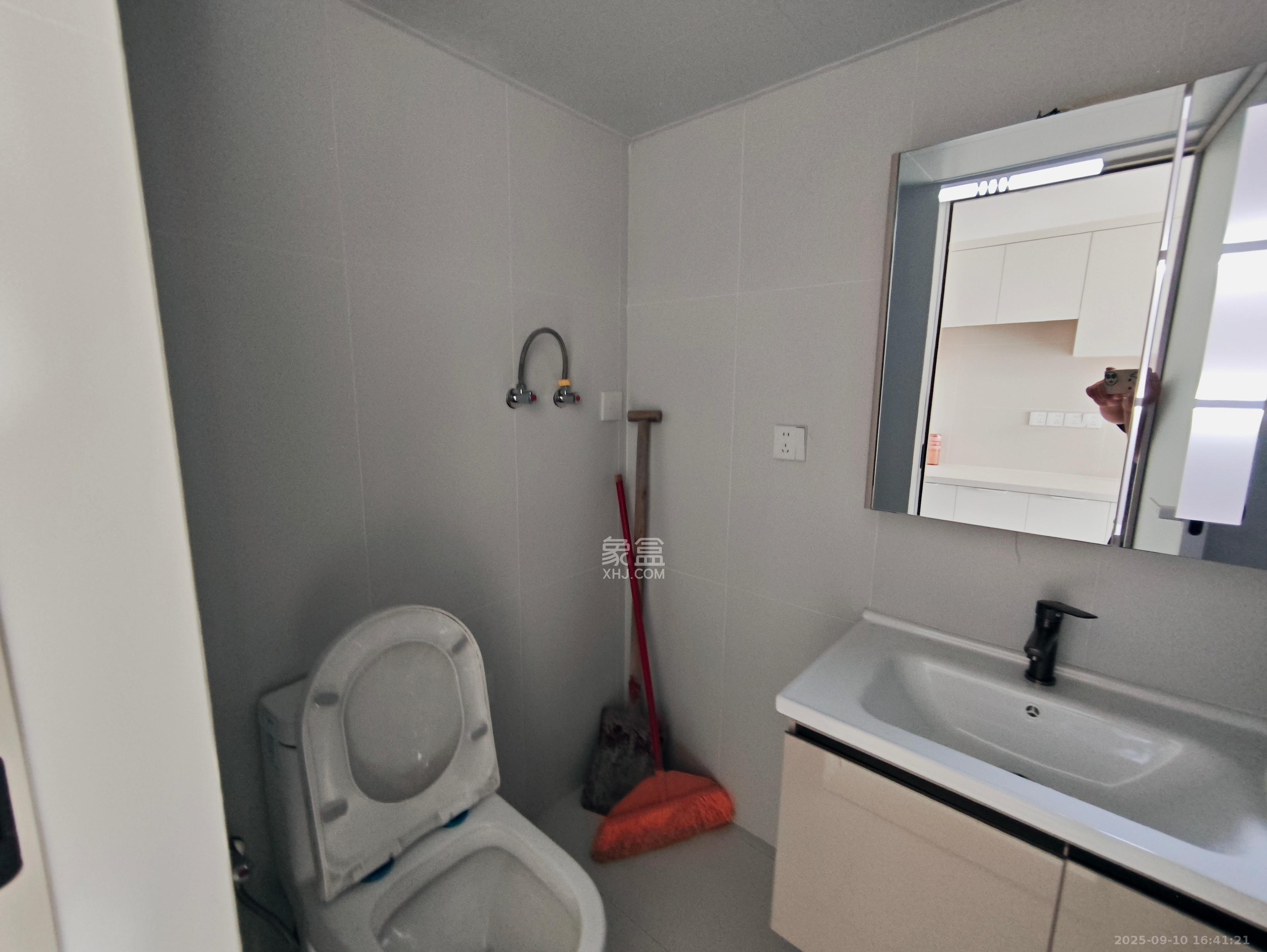 建发养云  1室1厅1卫    2200.0元/月室内图