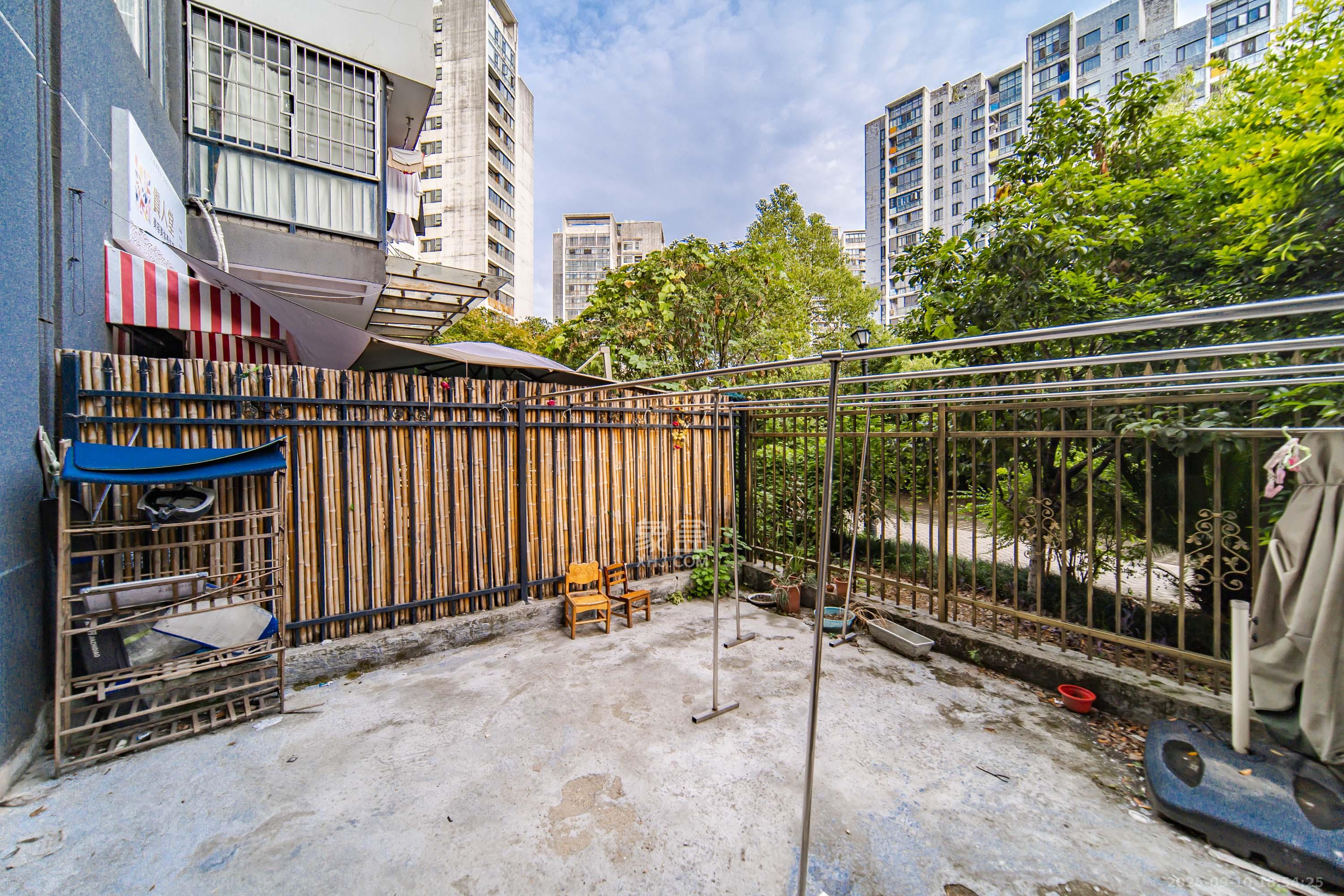 阳光100三期 3室2厅1卫 105.0万 阳光100三期 3室2厅1卫 105.0万其他