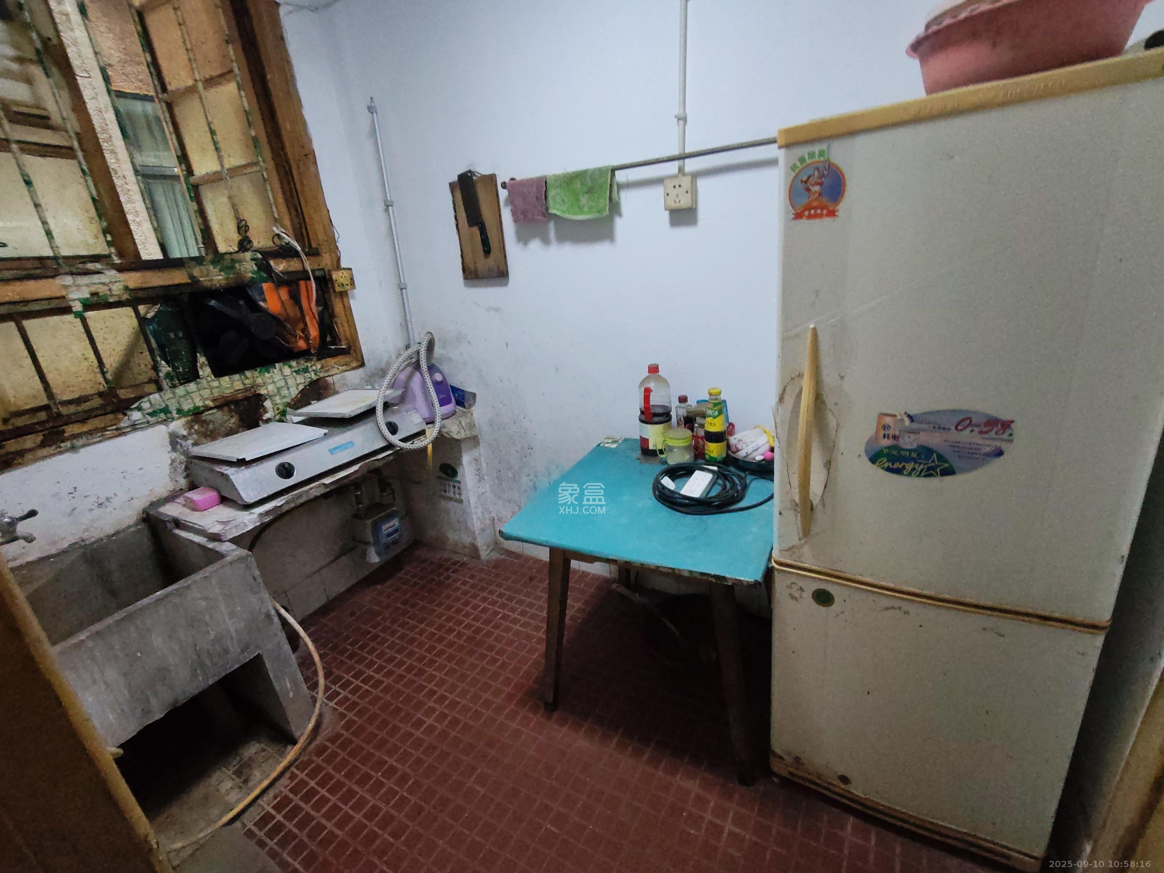 石子冲巷  2室1厅1卫    1500.0元/月室内图