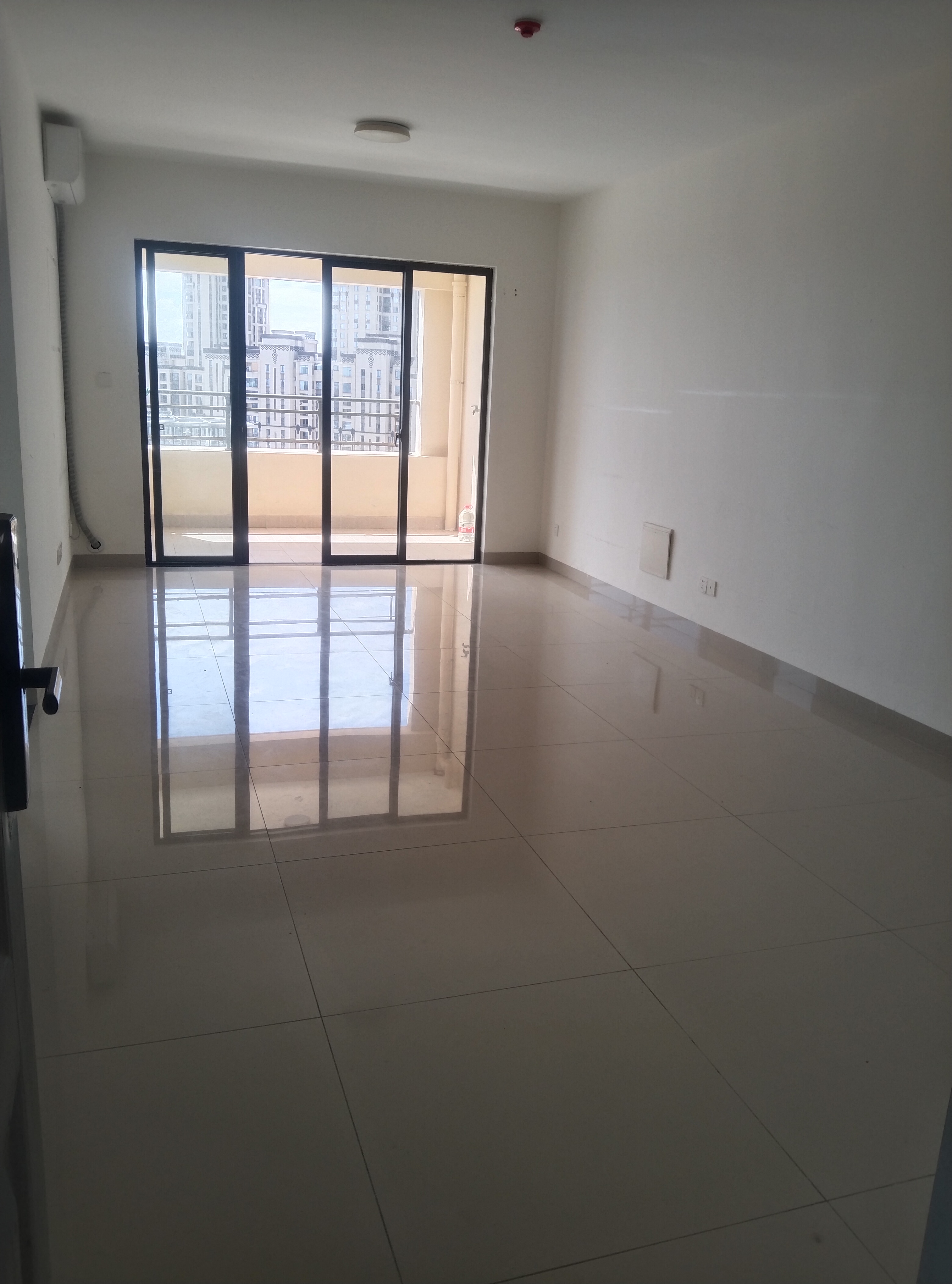 龙岐雅苑  4室2厅2卫    3200.0元/月 龙岐雅苑  4室2厅2卫    3200.0元/月室内图