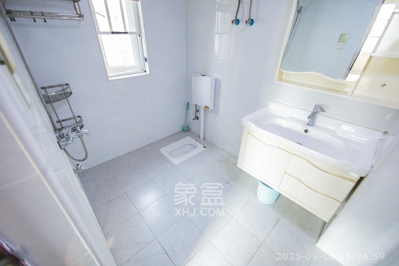 金科世界城 4室2厅2卫 2100.0元/月 金科世界城 4室2厅2卫 2100.0元/月室内图