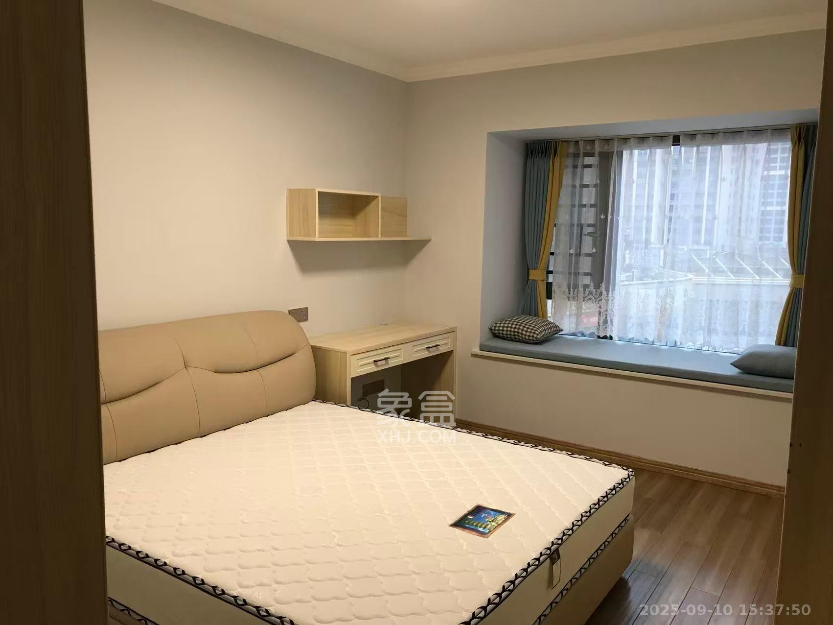 金科时代中心  4室2厅2卫    3600.0元/月 金科时代中心  4室2厅2卫    3600.0元/月