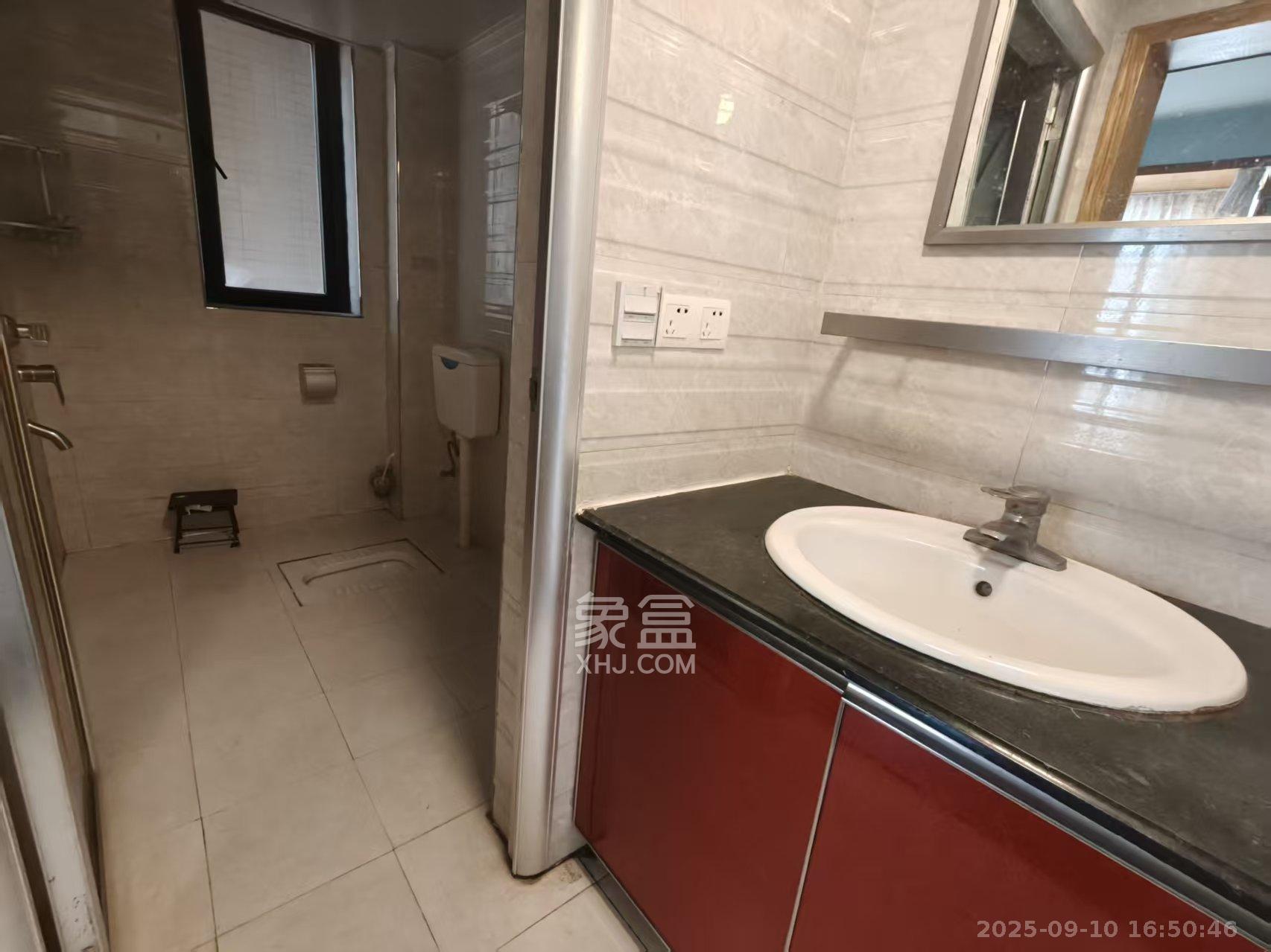 东岸锦城(东方人家)  3室2厅1卫    2200.0元/月室内图