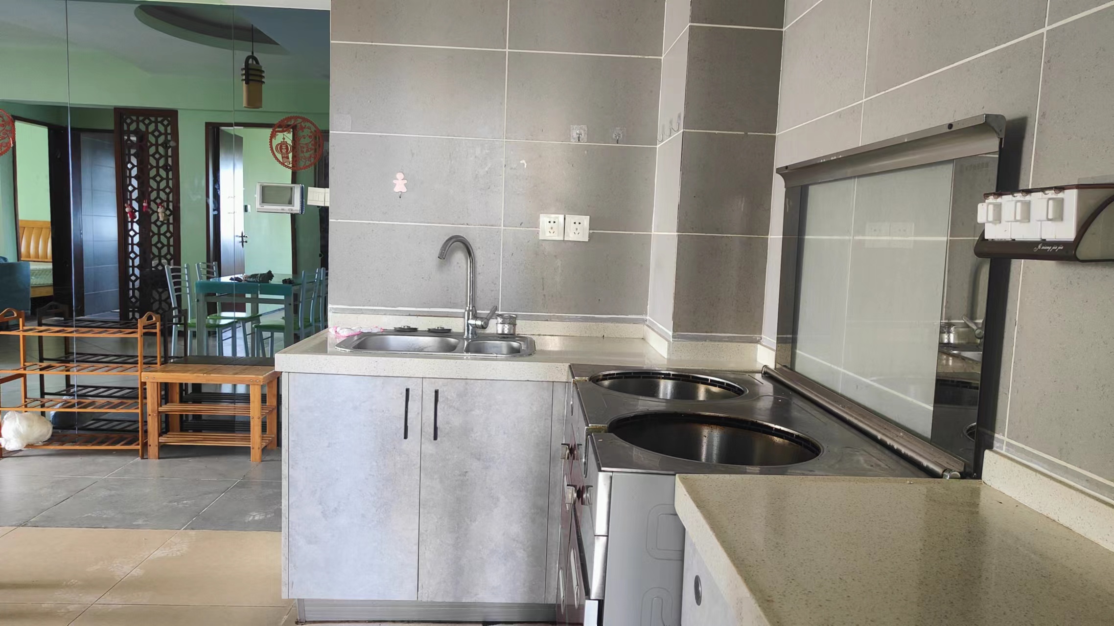 滨海贵族 2室2厅1卫 2800.0元/月 滨海贵族 2室2厅1卫 2800.0元/月室内图