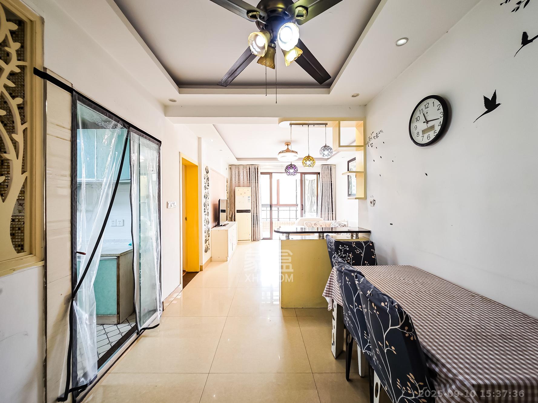 山语城二期  3室1厅1卫    58.0万 山语城二期  3室1厅1卫    58.0万客厅