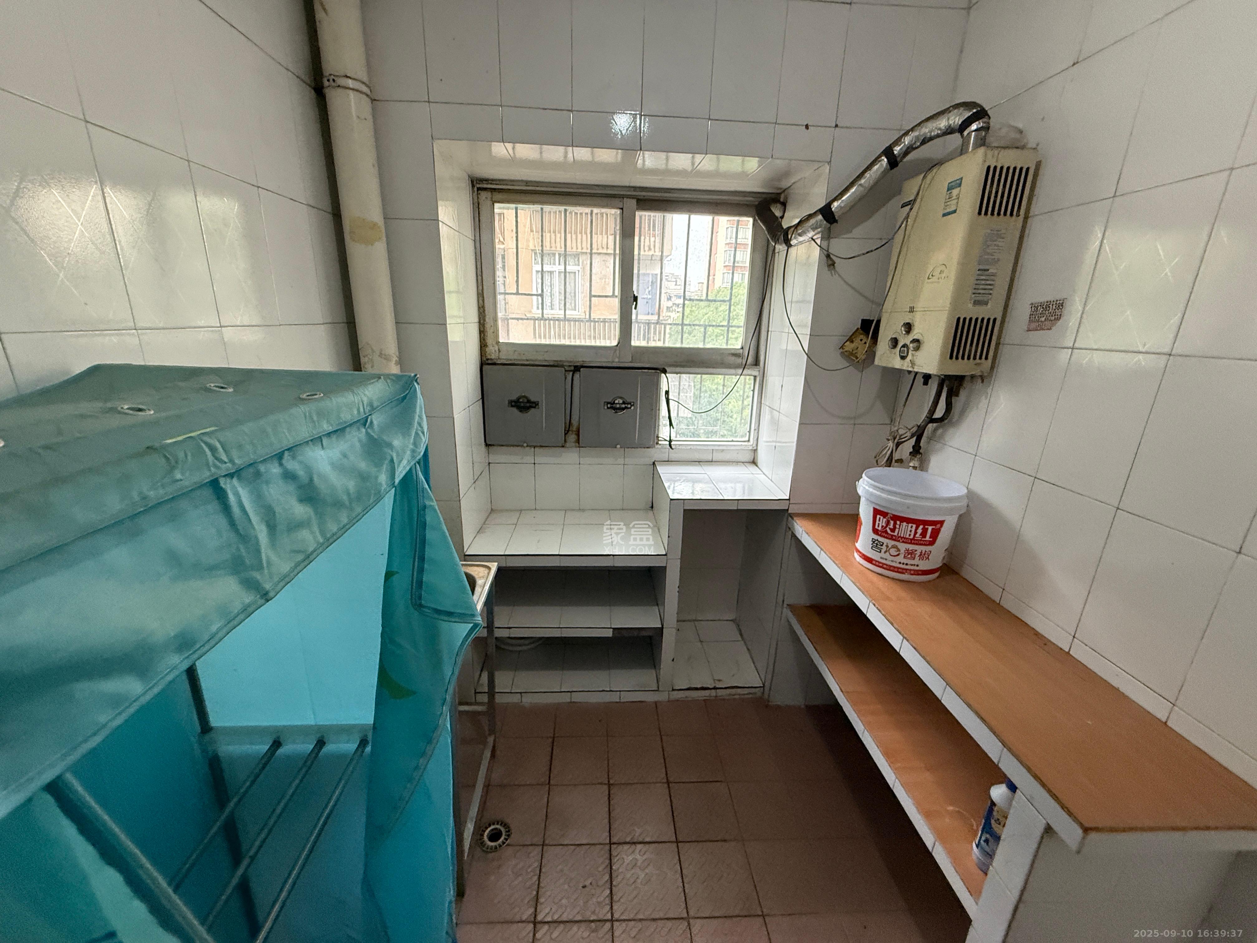 牛角塘社区 4室2厅1卫 1800.0元/月 牛角塘社区 4室2厅1卫 1800.0元/月室内图