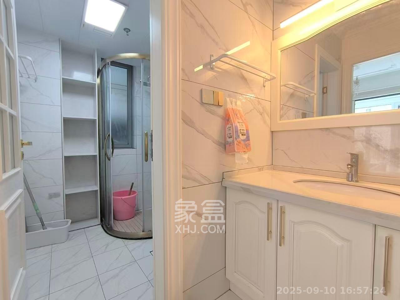 保利天禧C区  4室2厅2卫    8000.0元/月室内图