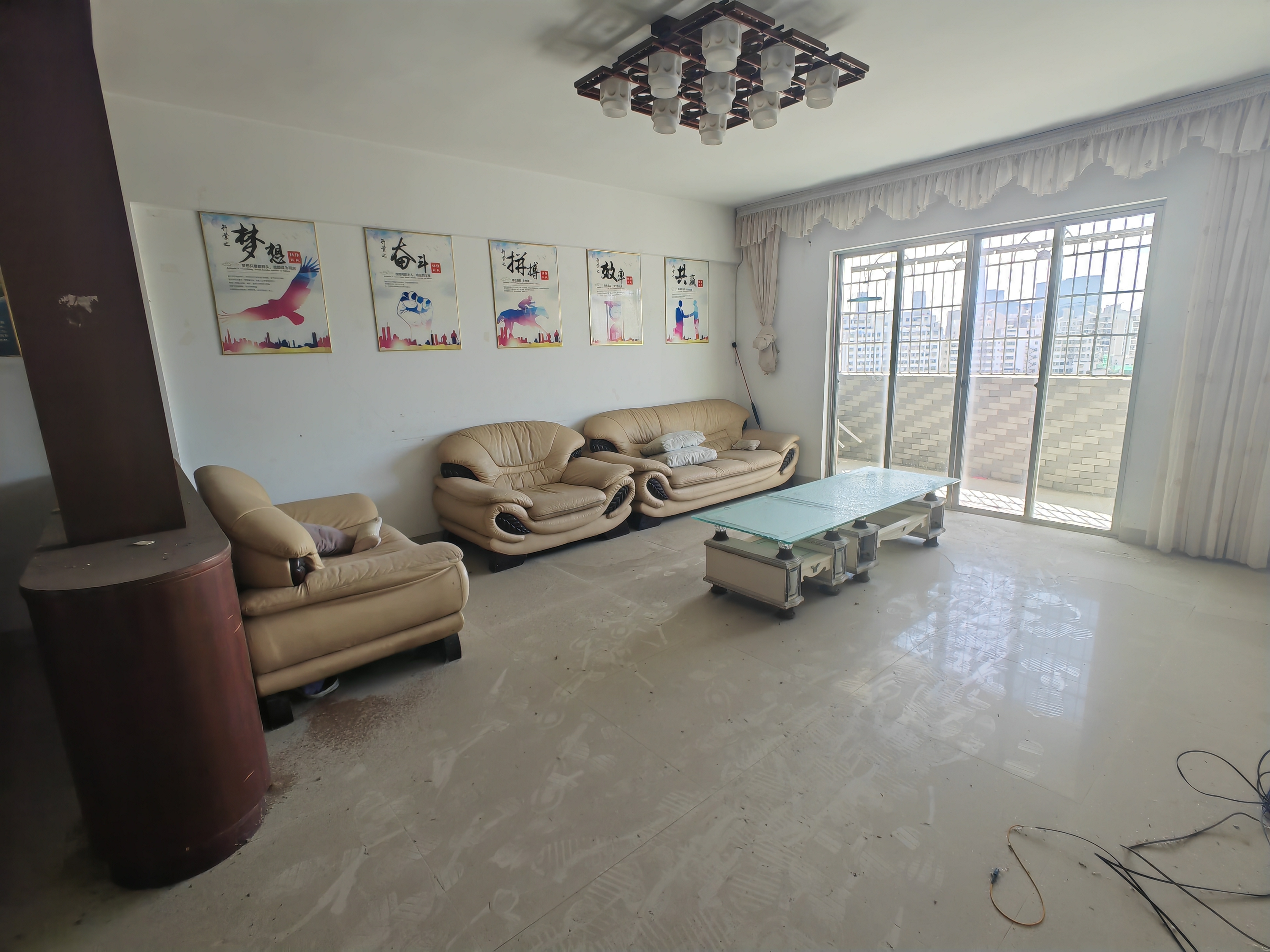 正庄大厦 3室2厅2卫 2500.0元/月 正庄大厦 3室2厅2卫 2500.0元/月室内图