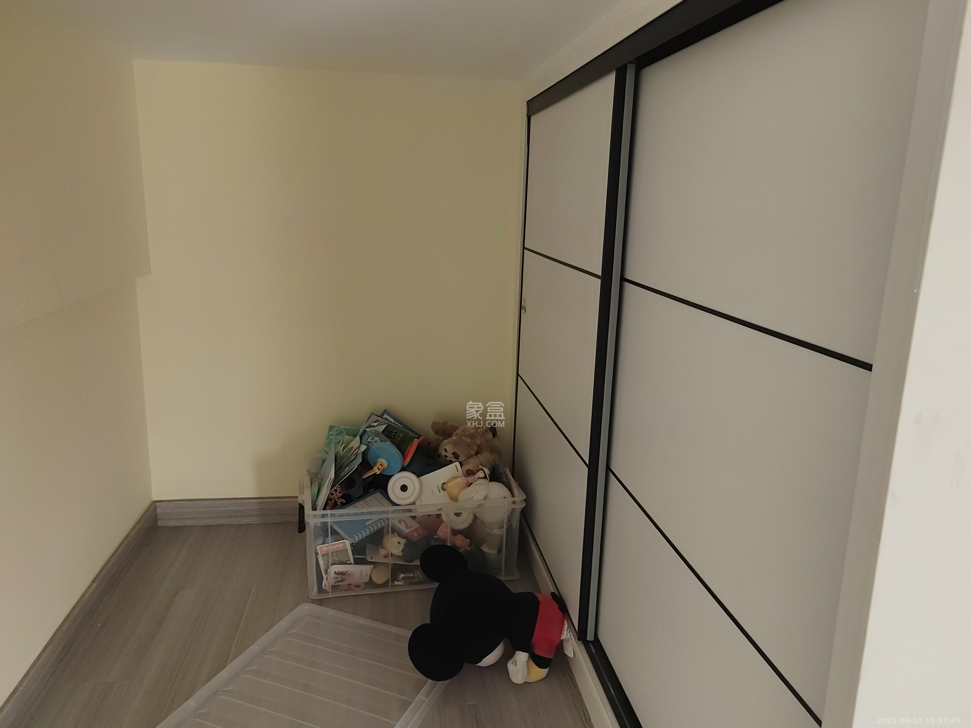 环亚高铁芯城  1室1厅1卫    1900.0元/月室内图