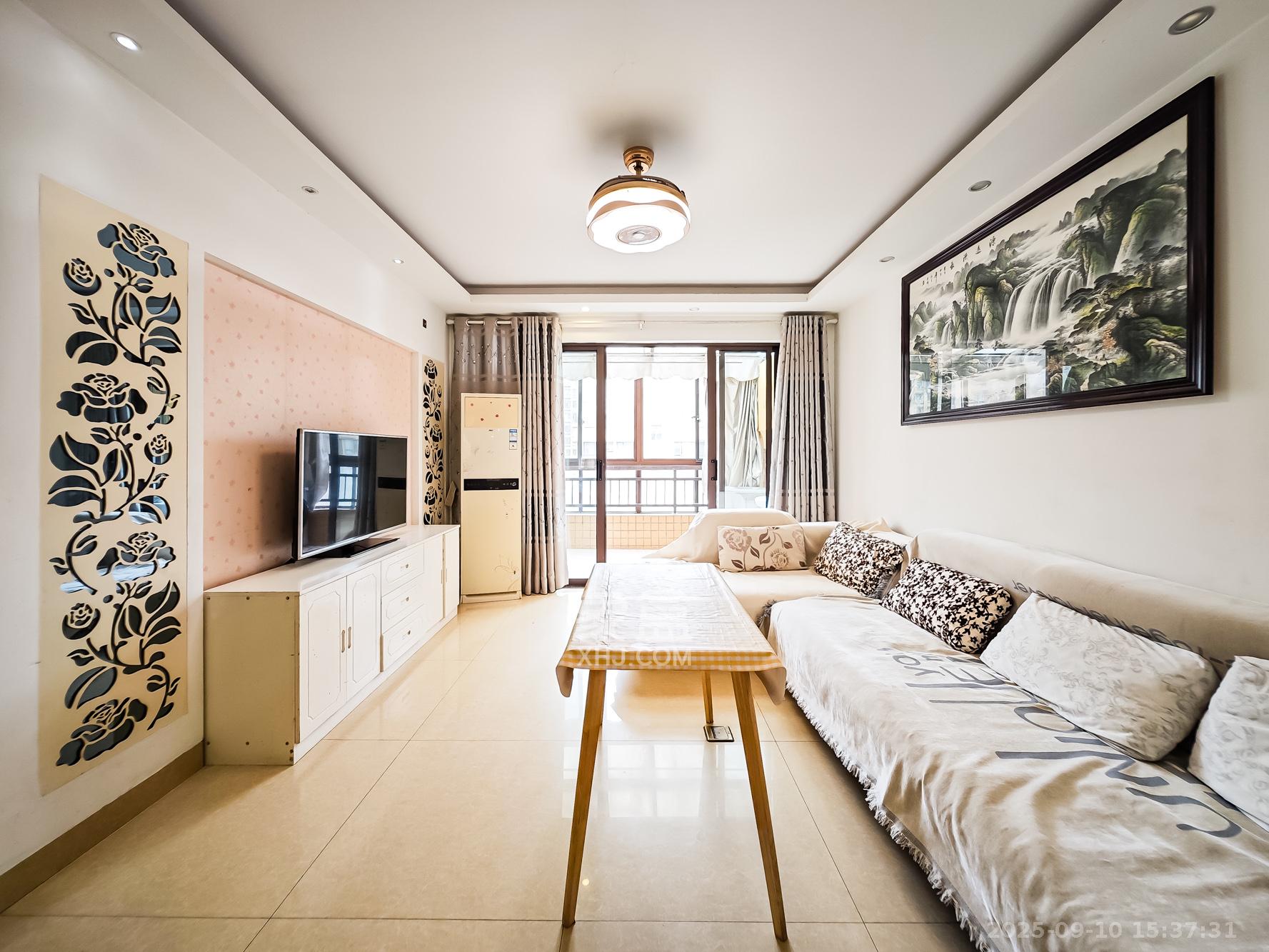 山语城二期  3室1厅1卫    58.0万 山语城二期  3室1厅1卫    58.0万客厅