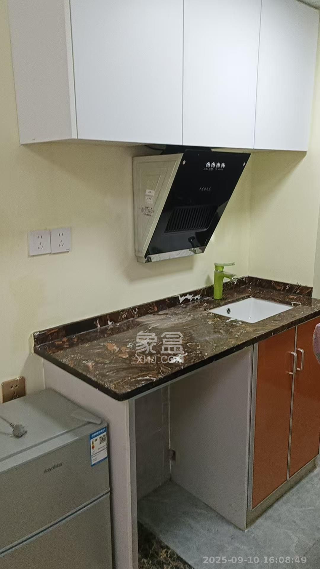 好莱城（弘德西街）  1室1厅1卫    1000.0元/月室内图