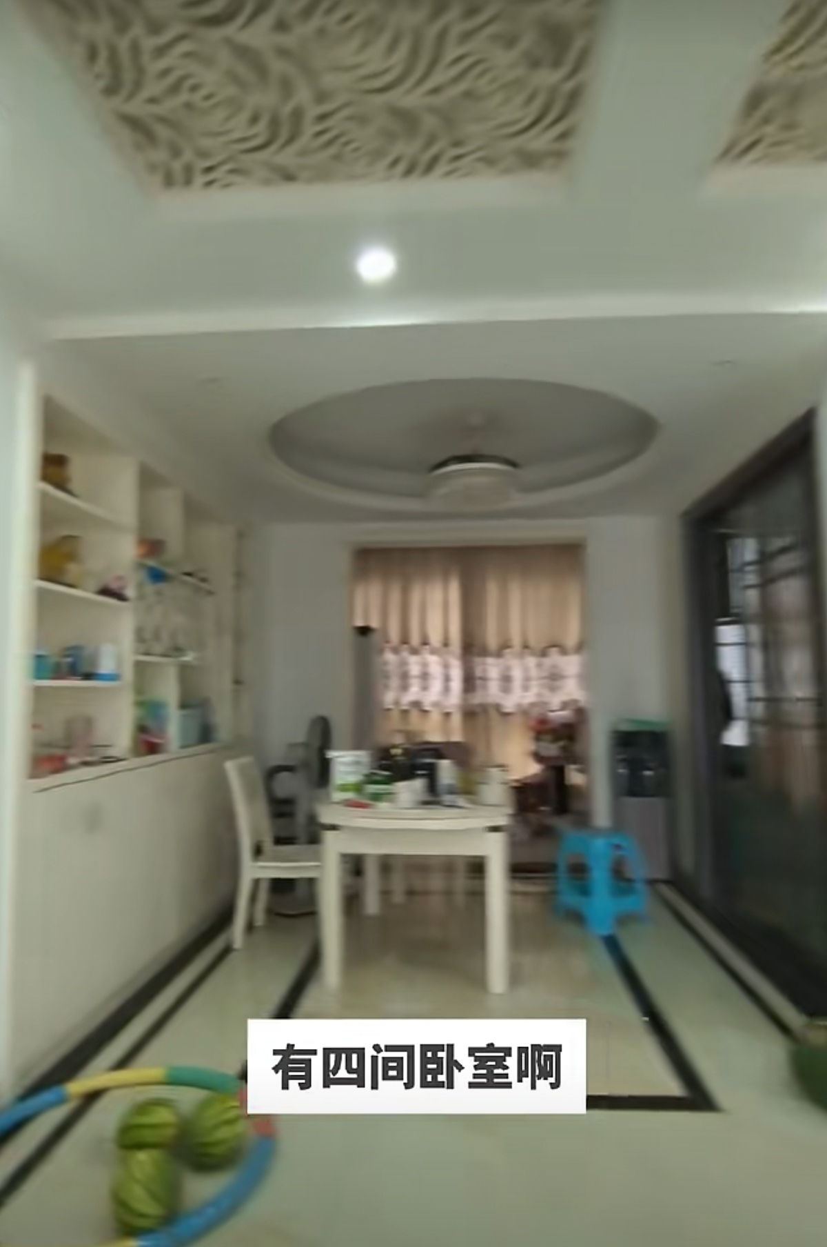 龙庭贵筑 4室2厅2卫 79.8万 龙庭贵筑 4室2厅2卫 79.8万客厅