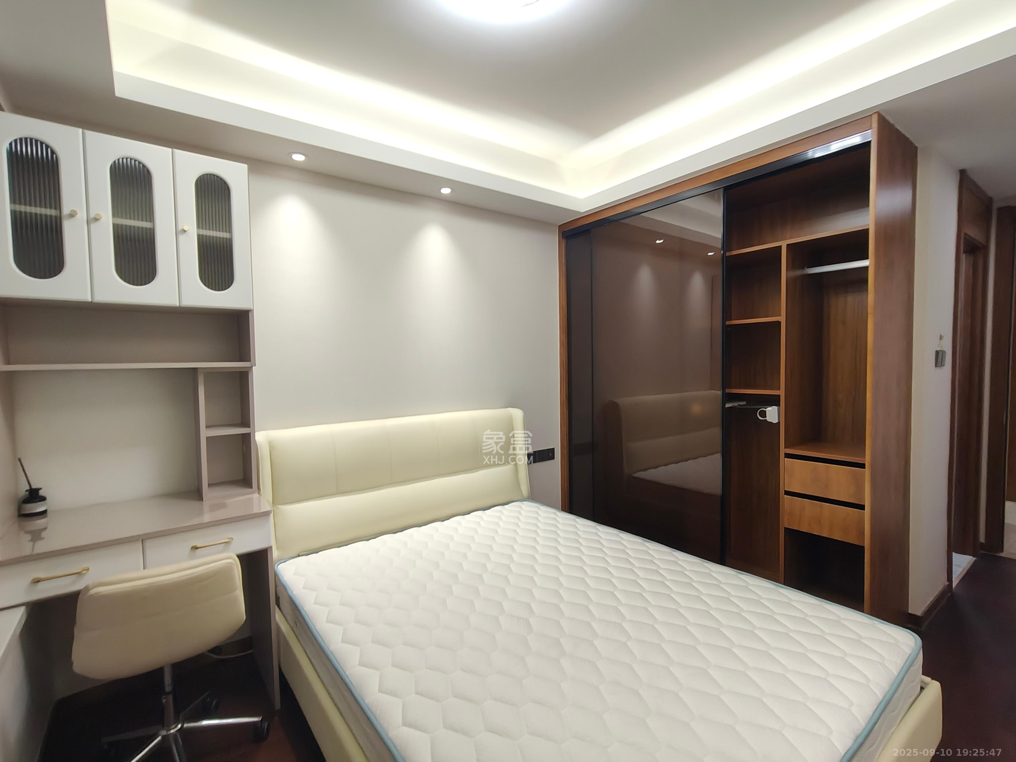 梅溪悦章  3室2厅2卫    3800.0元/月室内图