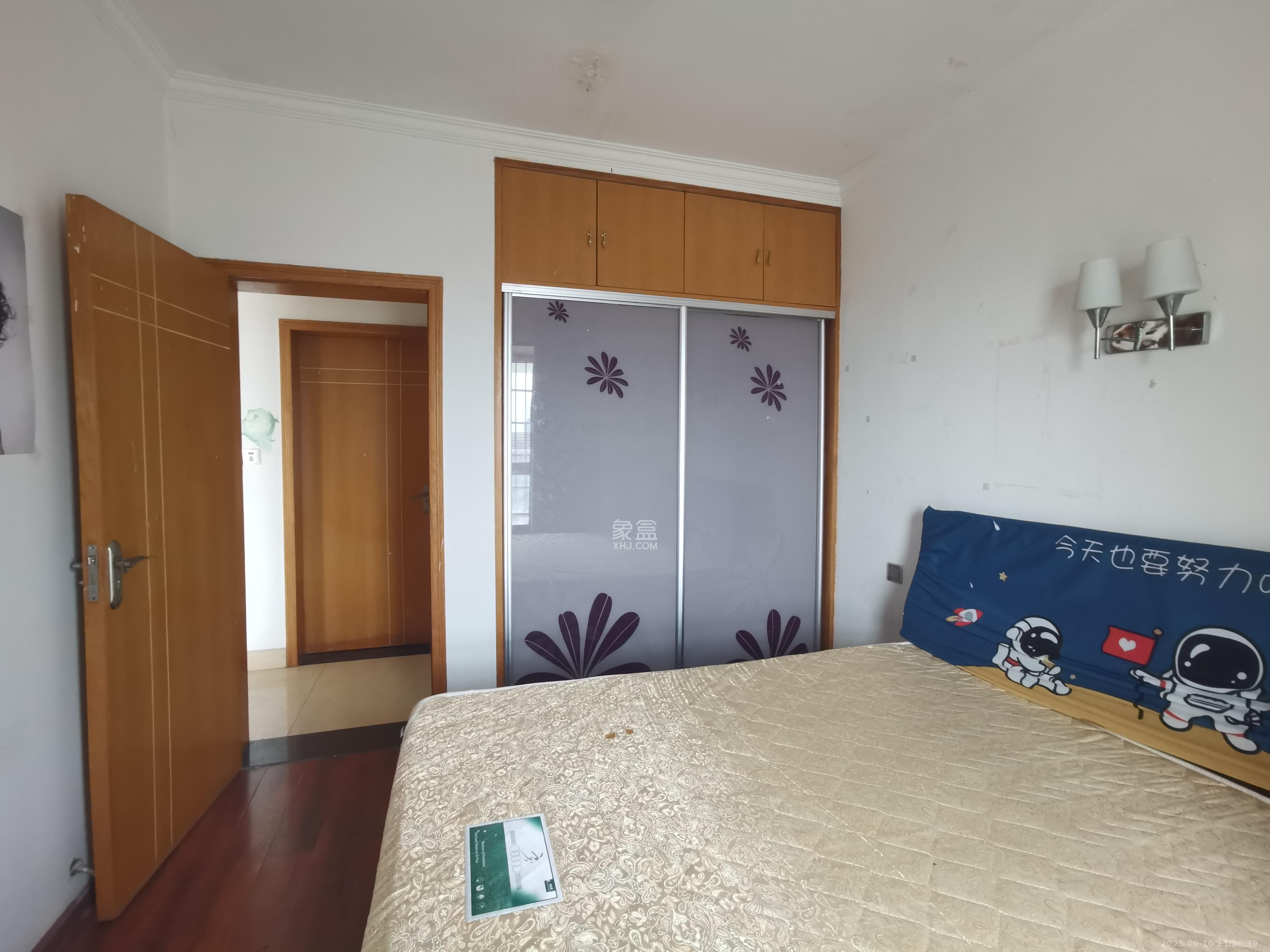 恒丰天湘华庭 2室2厅1卫 2200.0元/月 恒丰天湘华庭 2室2厅1卫 2200.0元/月室内图