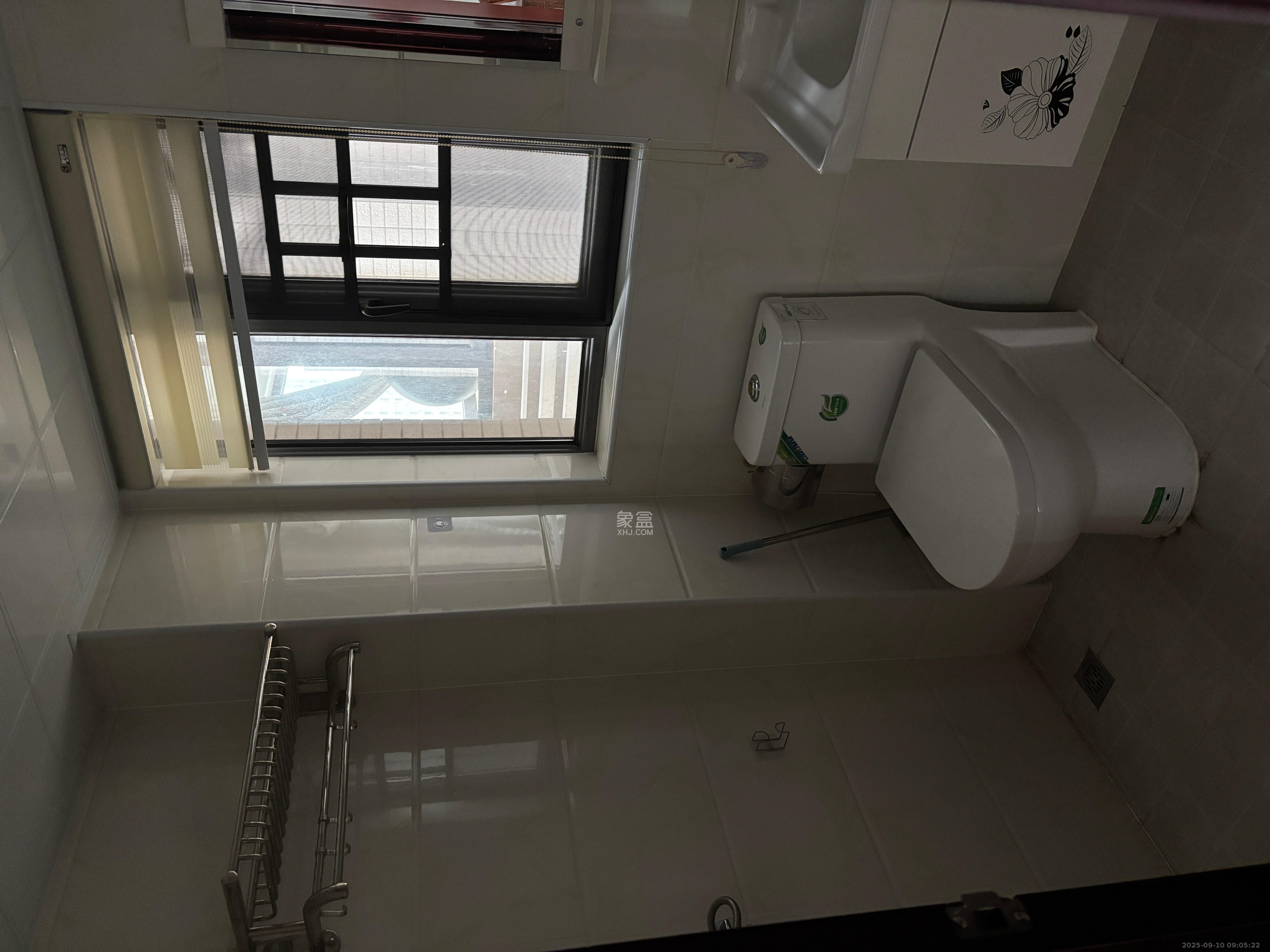 八方小区B区  3室2厅1卫    4000.0元/月 八方小区B区  3室2厅1卫    4000.0元/月室内图