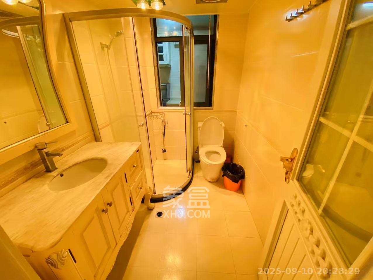 书院观邸  2室1厅1卫    3500.0元/月 书院观邸  2室1厅1卫    3500.0元/月室内图