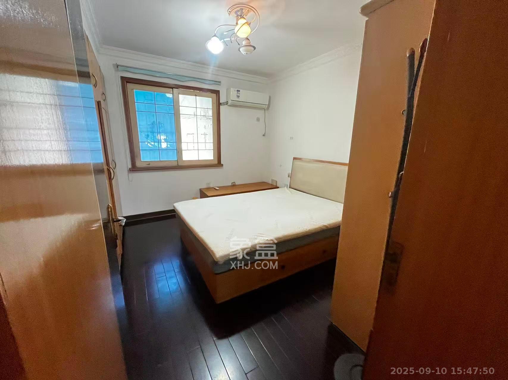 西南明苑  4室2厅1卫   2100.00元/月室内图