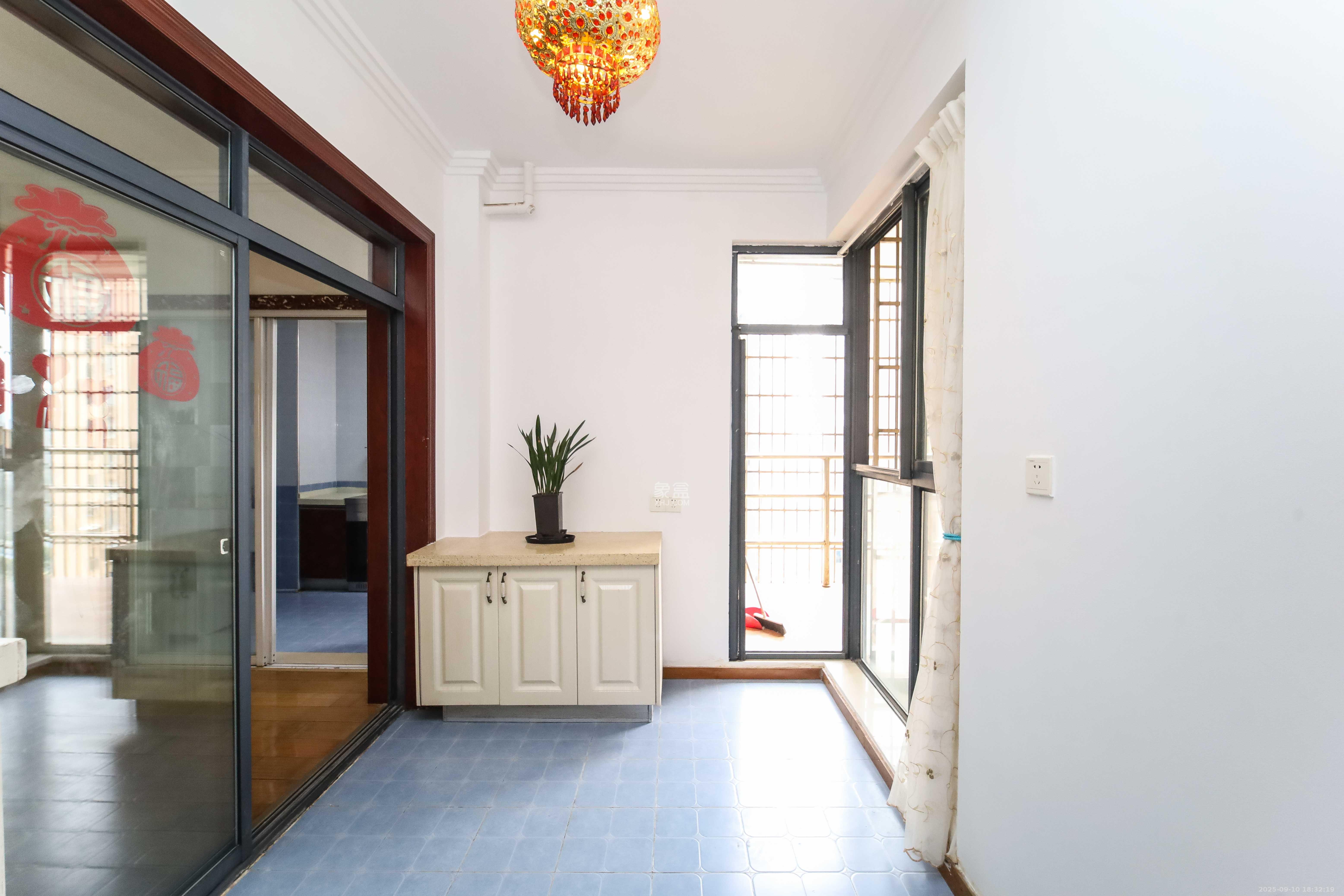 江河双水湾  4室2厅2卫    139.0万 江河双水湾  4室2厅2卫    139.0万其他