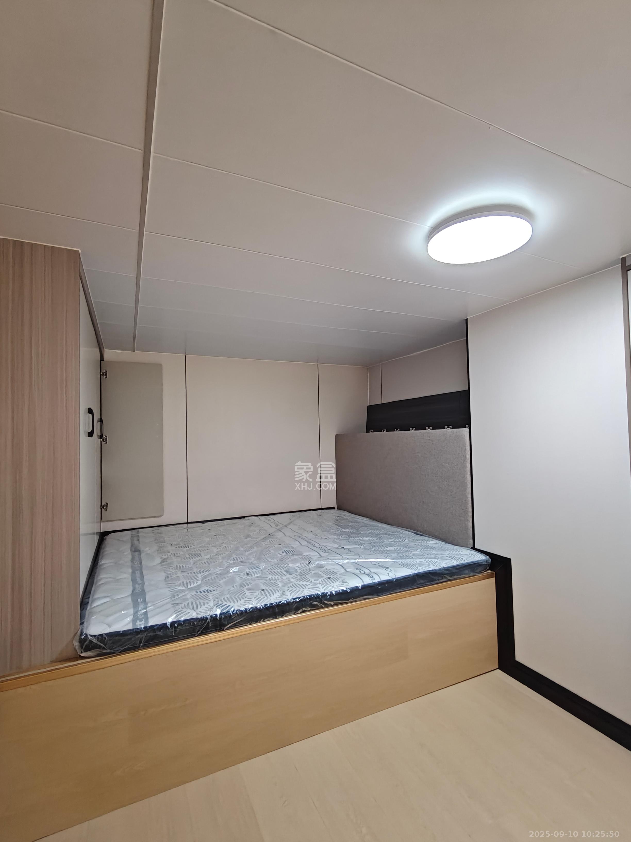 卓越中寰  2室1厅1卫    2800.0元/月室内图