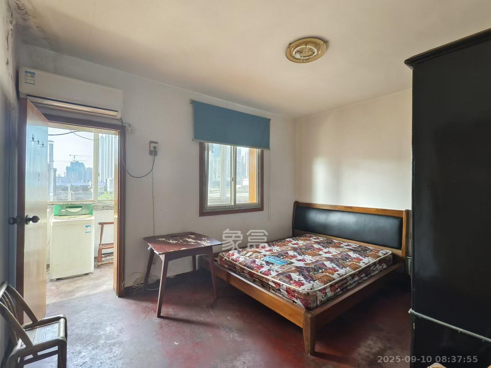 国庆新村  2室1厅1卫    1200.0元/月室内图