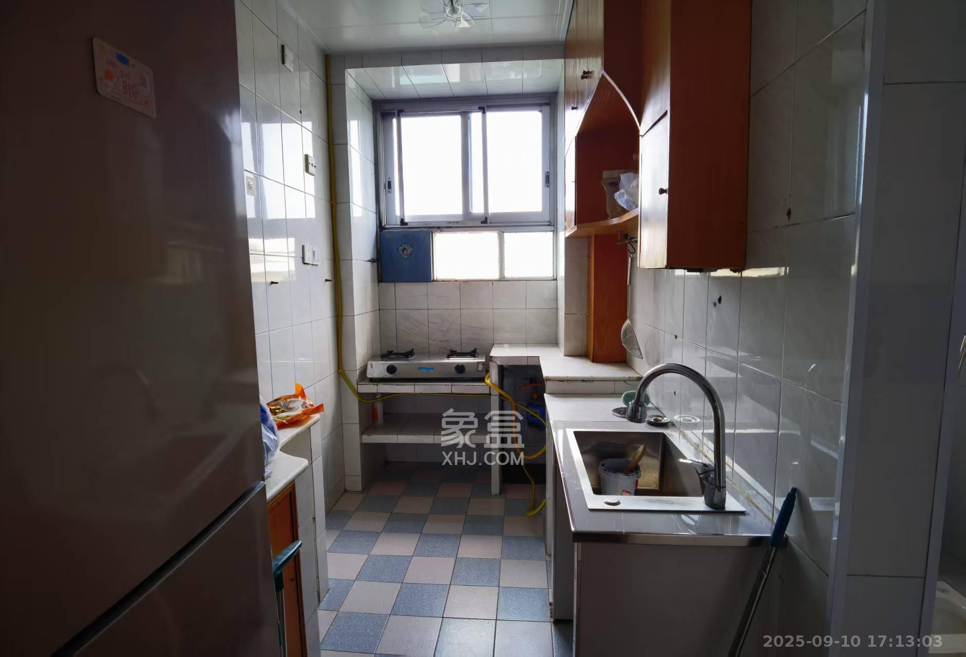 湖南中医药大学梨子山宿舍 3室2厅1卫 2000.0元/月 湖南中医药大学梨子山宿舍 3室2厅1卫 2000.0元/月室内图