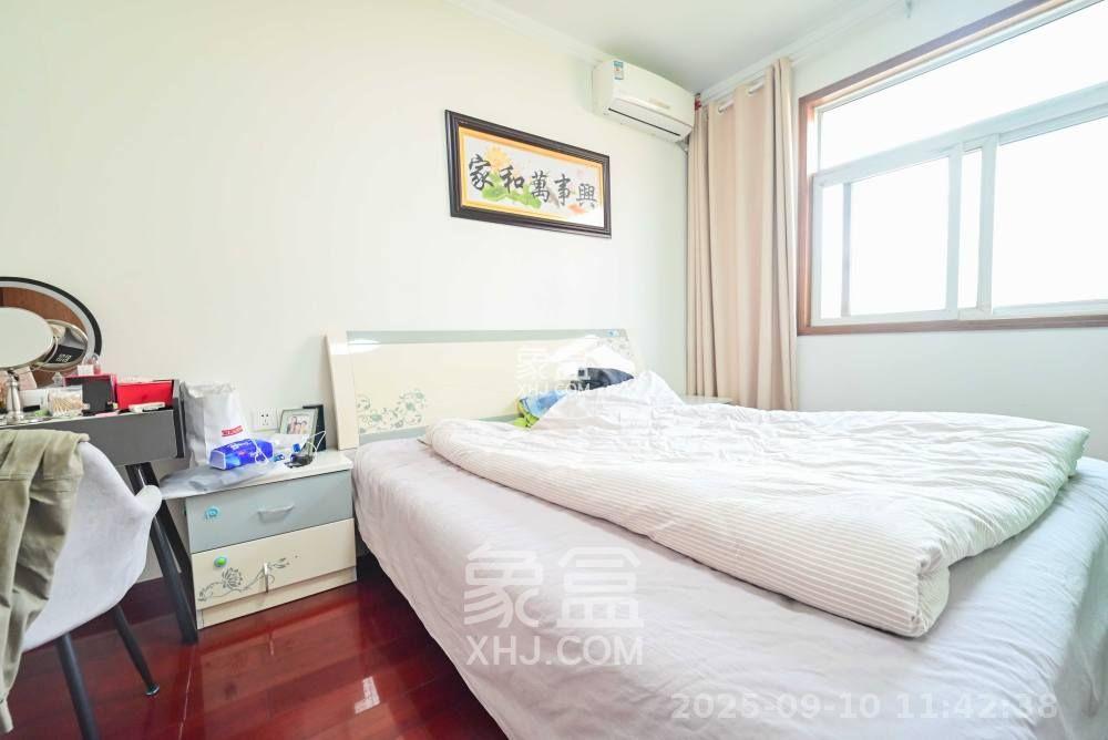 木莲花苑  3室2厅2卫   2600.00元/月室内图