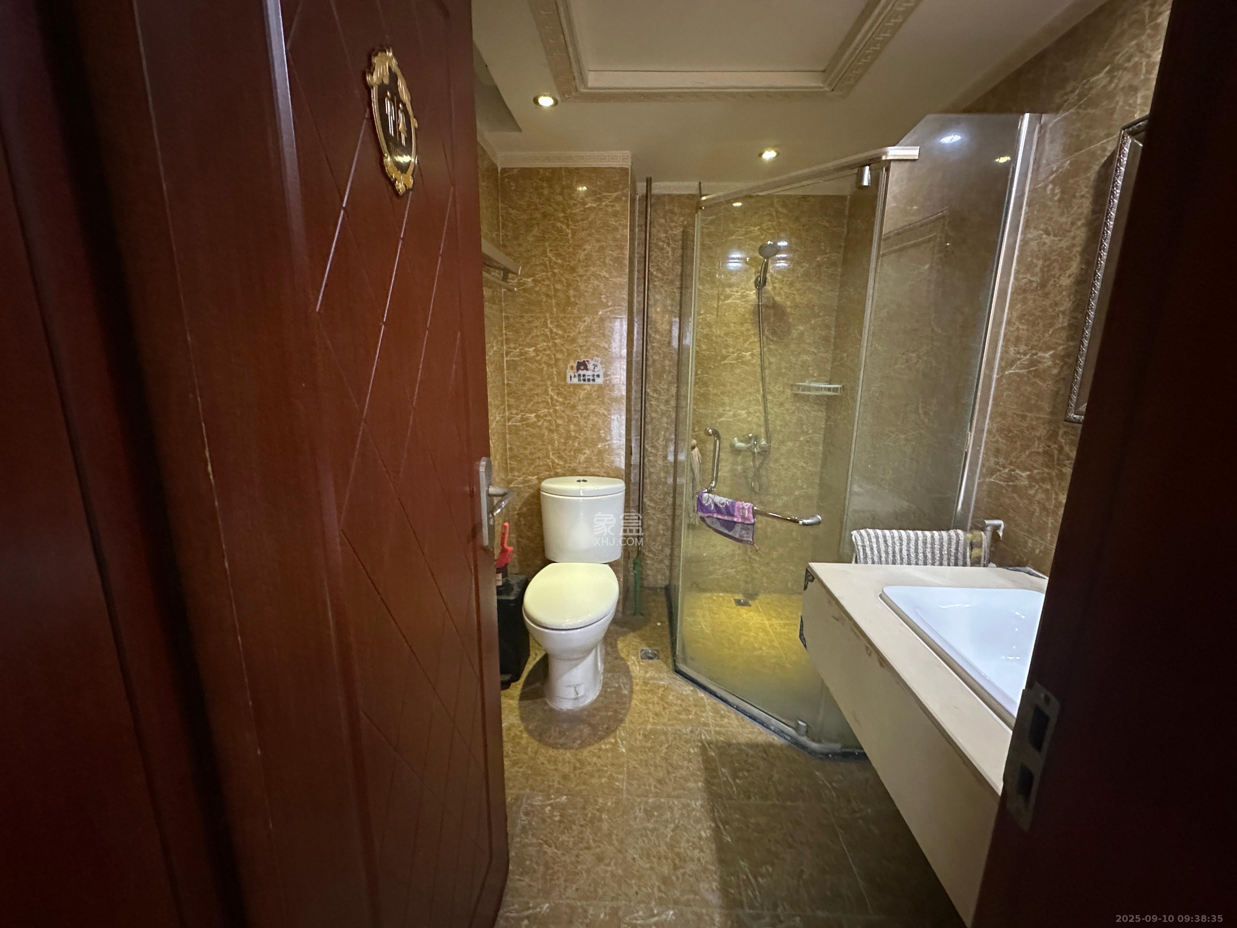 东塘瑞府 3室1厅1卫 2600.0元/月 东塘瑞府 3室1厅1卫 2600.0元/月室内图