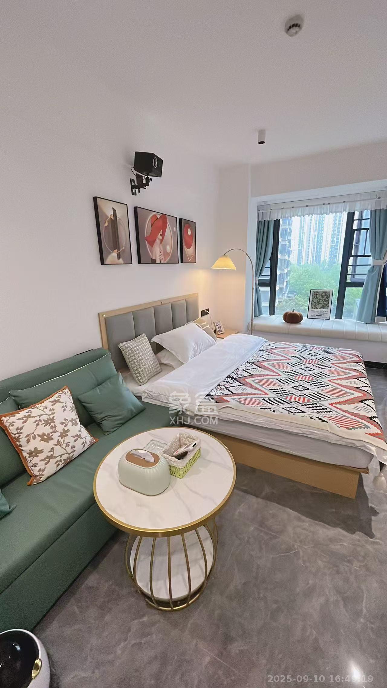 卓越浅水湾  1室1厅1卫    1400.0元/月 卓越浅水湾  1室1厅1卫    1400.0元/月