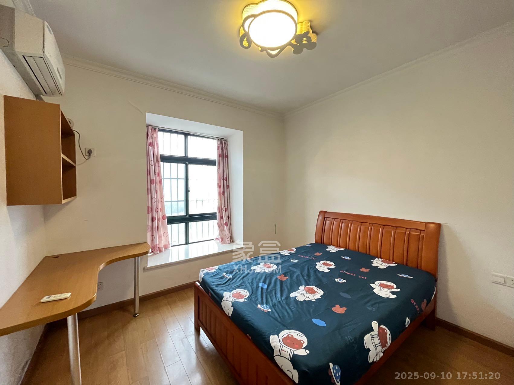 财富名园 4室2厅2卫 3000.0元/月 财富名园 4室2厅2卫 3000.0元/月室内图