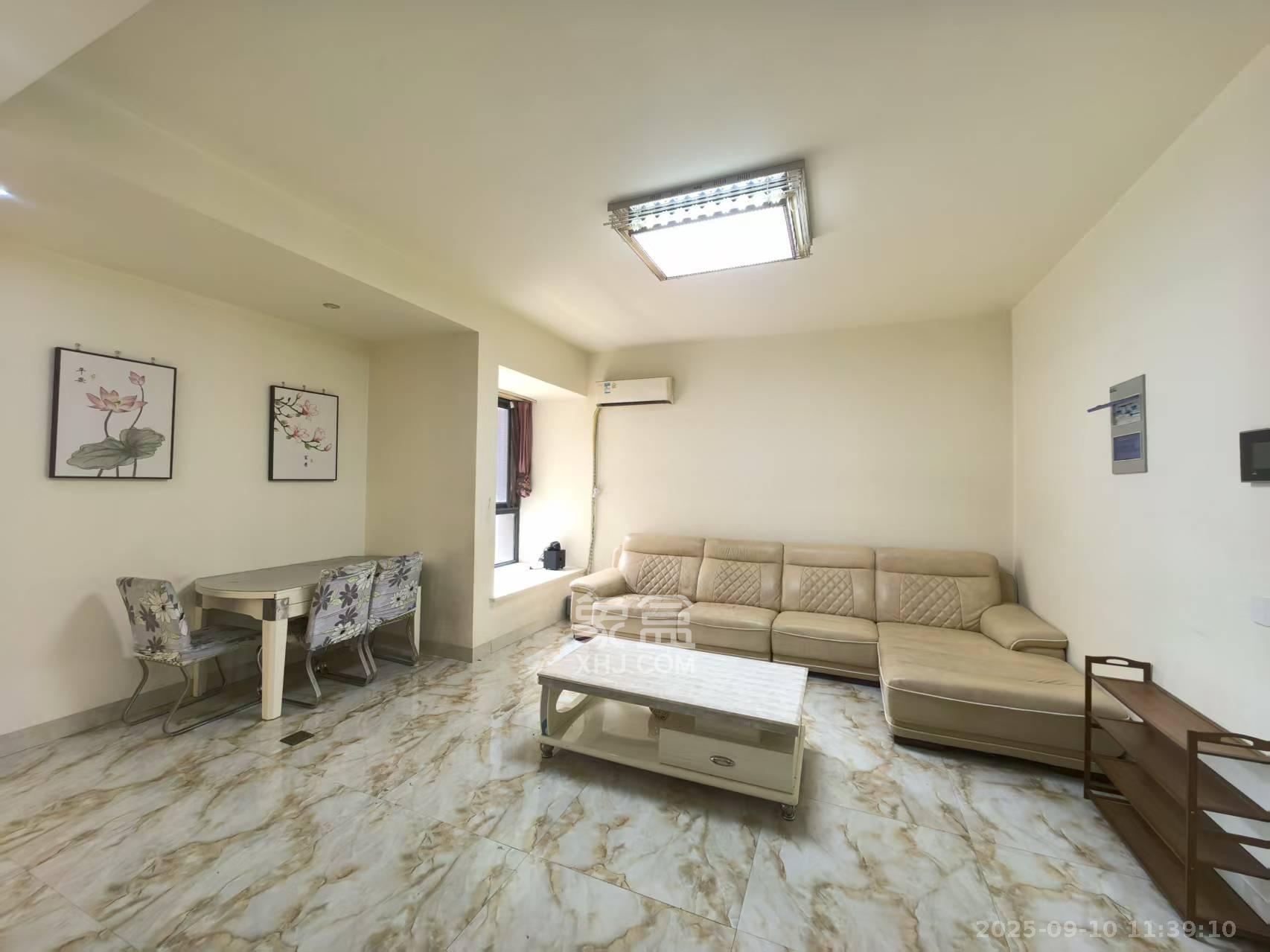 东方名苑臻锦园  2室2厅1卫    1800.0元/月 东方名苑臻锦园  2室2厅1卫    1800.0元/月室内图