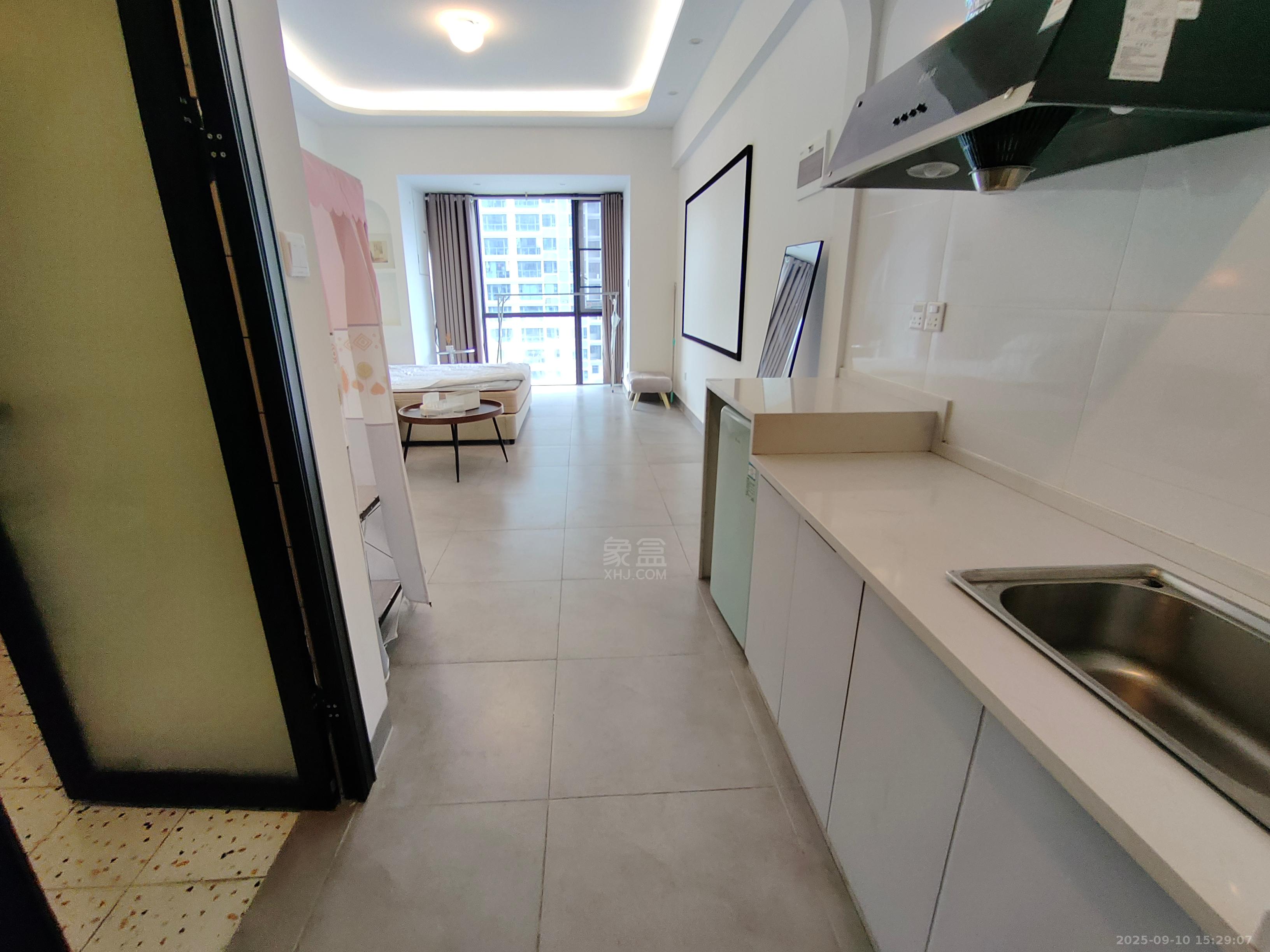 朗廷览江 1室1厅1卫 1300.0元/月 朗廷览江 1室1厅1卫 1300.0元/月室内图