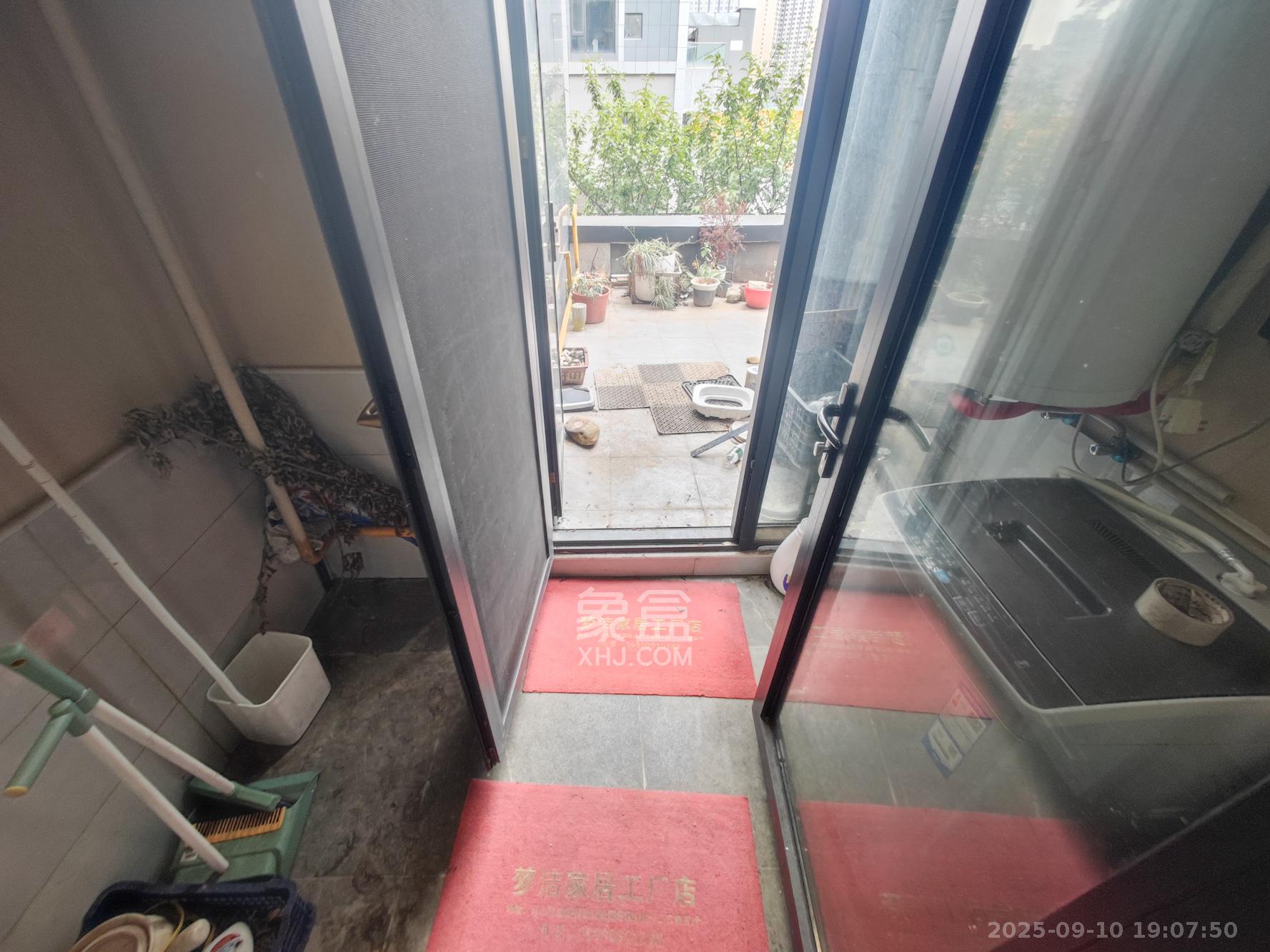 万科金色麦田  4室2厅2卫    185.0万 万科金色麦田  4室2厅2卫    185.0万阳台