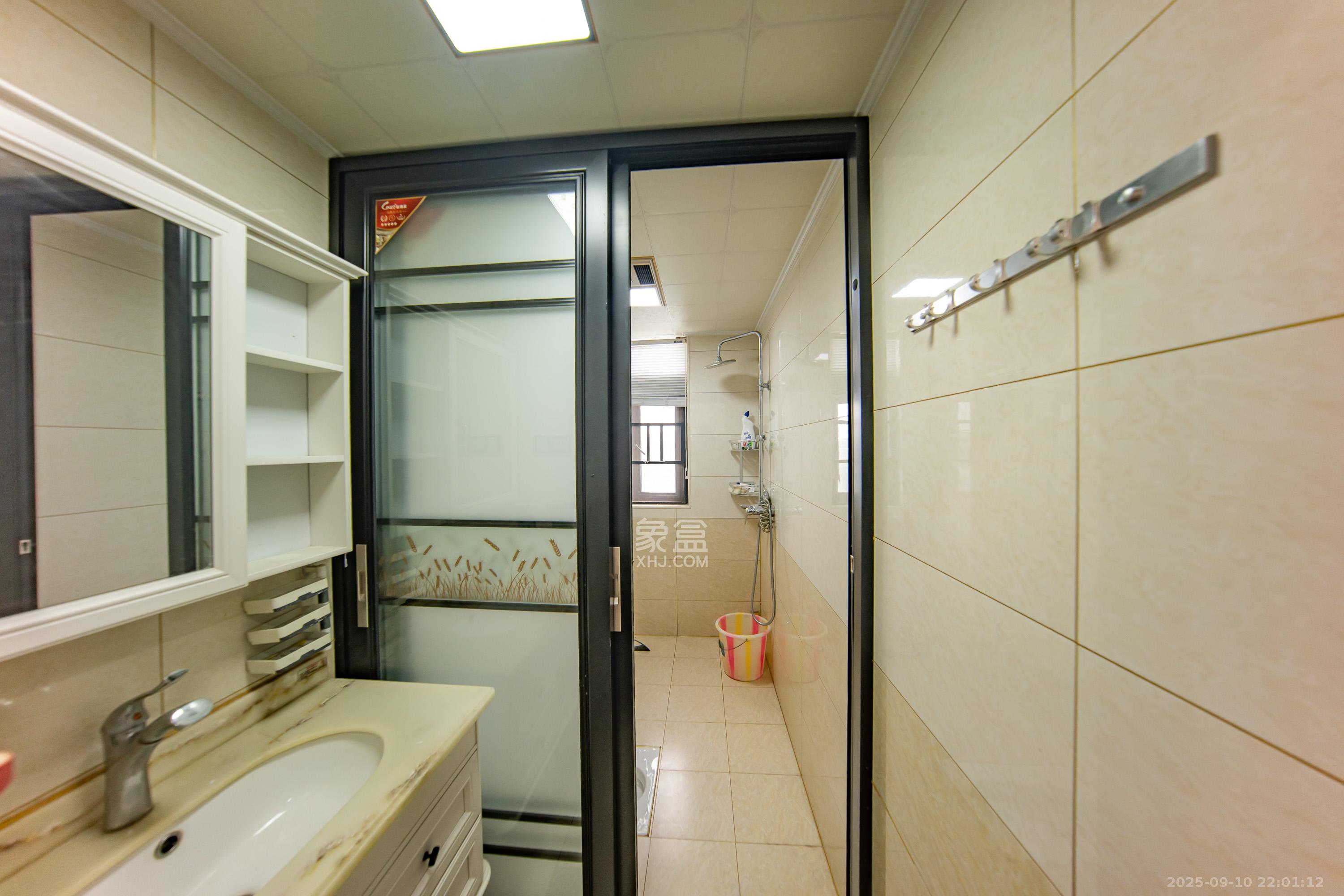 南山十里天池  3室2厅2卫    130.0万 南山十里天池  3室2厅2卫    130.0万卫生间