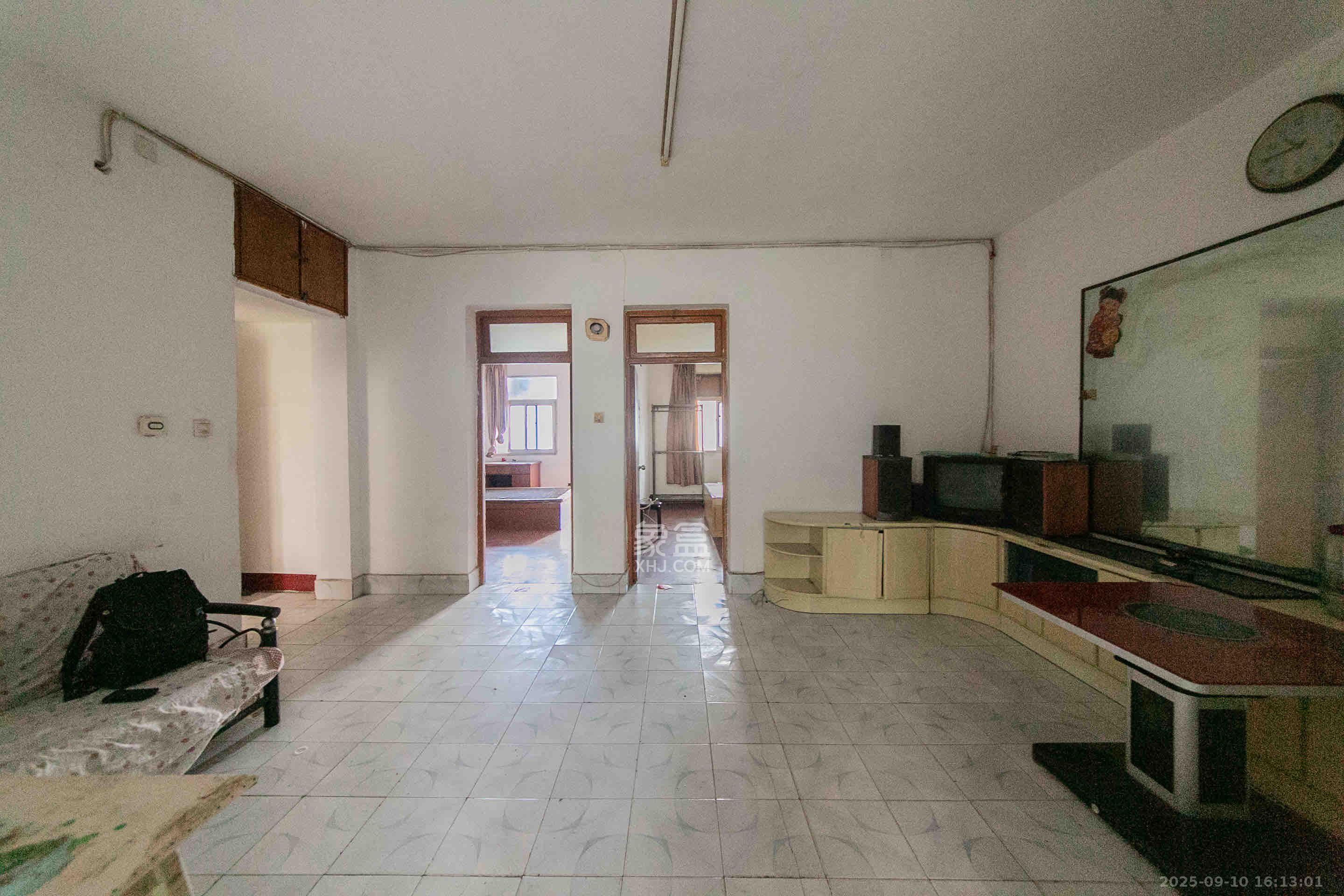 江南苑  2室2厅1卫    1800.0元/月 江南苑  2室2厅1卫    1800.0元/月室内图