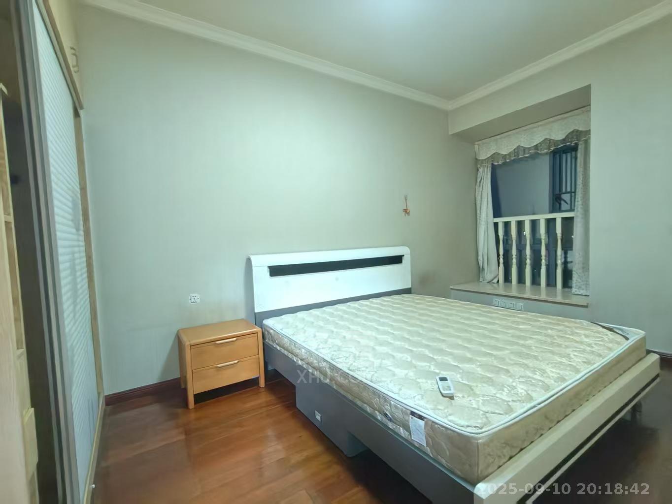 华晨御园 3室2厅1卫 2000.0元/月 华晨御园 3室2厅1卫 2000.0元/月室内图