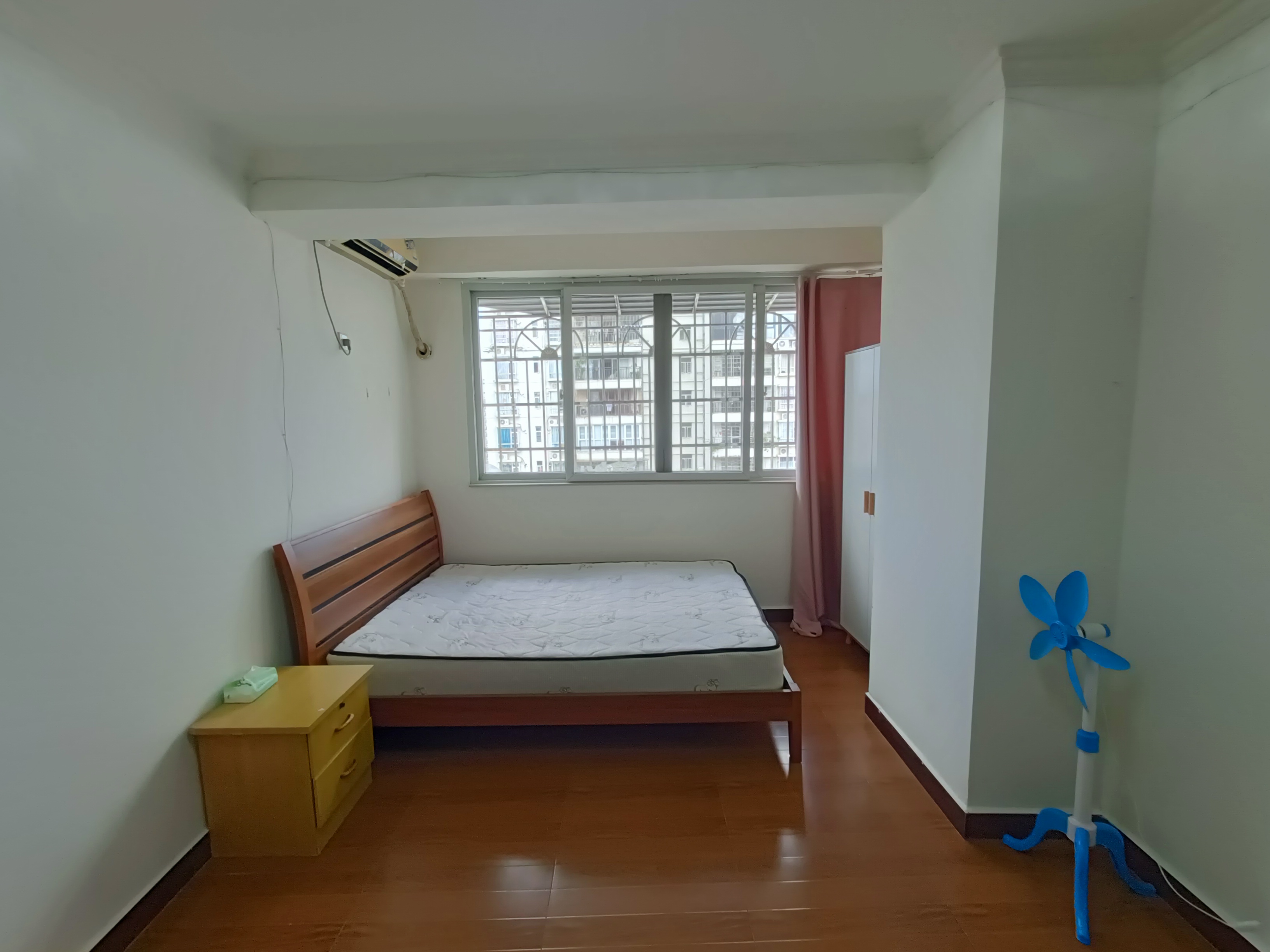 中天海景  1室0厅1卫   1200.00元/月室内图