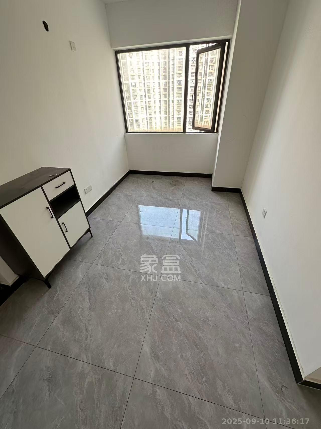 旭辉御府 3室2厅2卫 2700.0元/月 旭辉御府 3室2厅2卫 2700.0元/月室内图