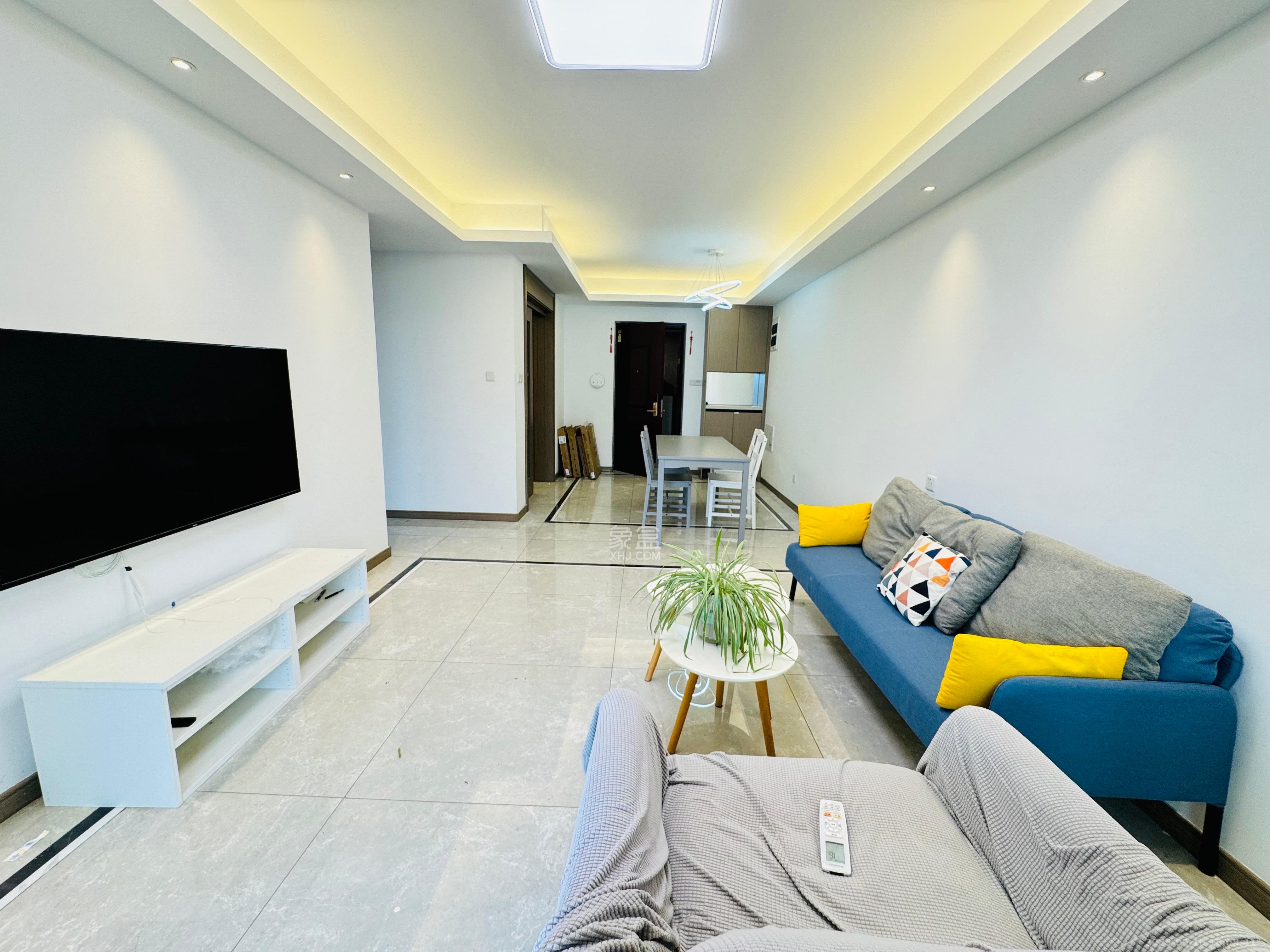 龙湖铂金中心（龙湖春江郦城）  3室2厅2卫    4000.0元/月室内图