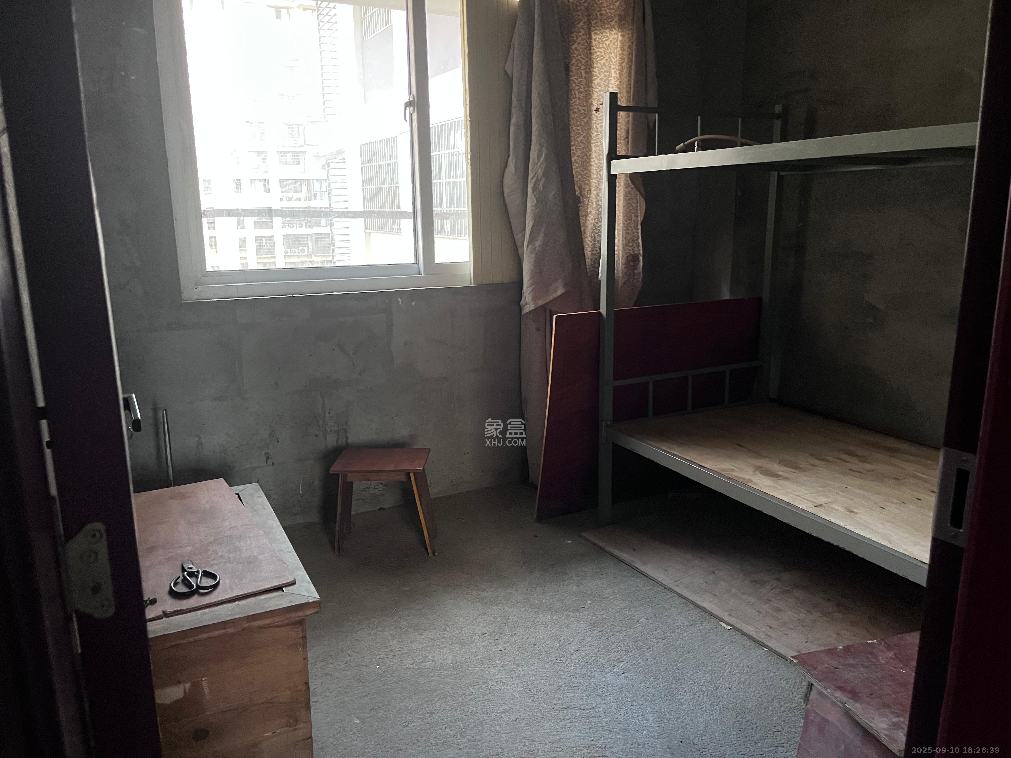 和康园小区  4室2厅2卫    1600.0元/月 和康园小区  4室2厅2卫    1600.0元/月室内图