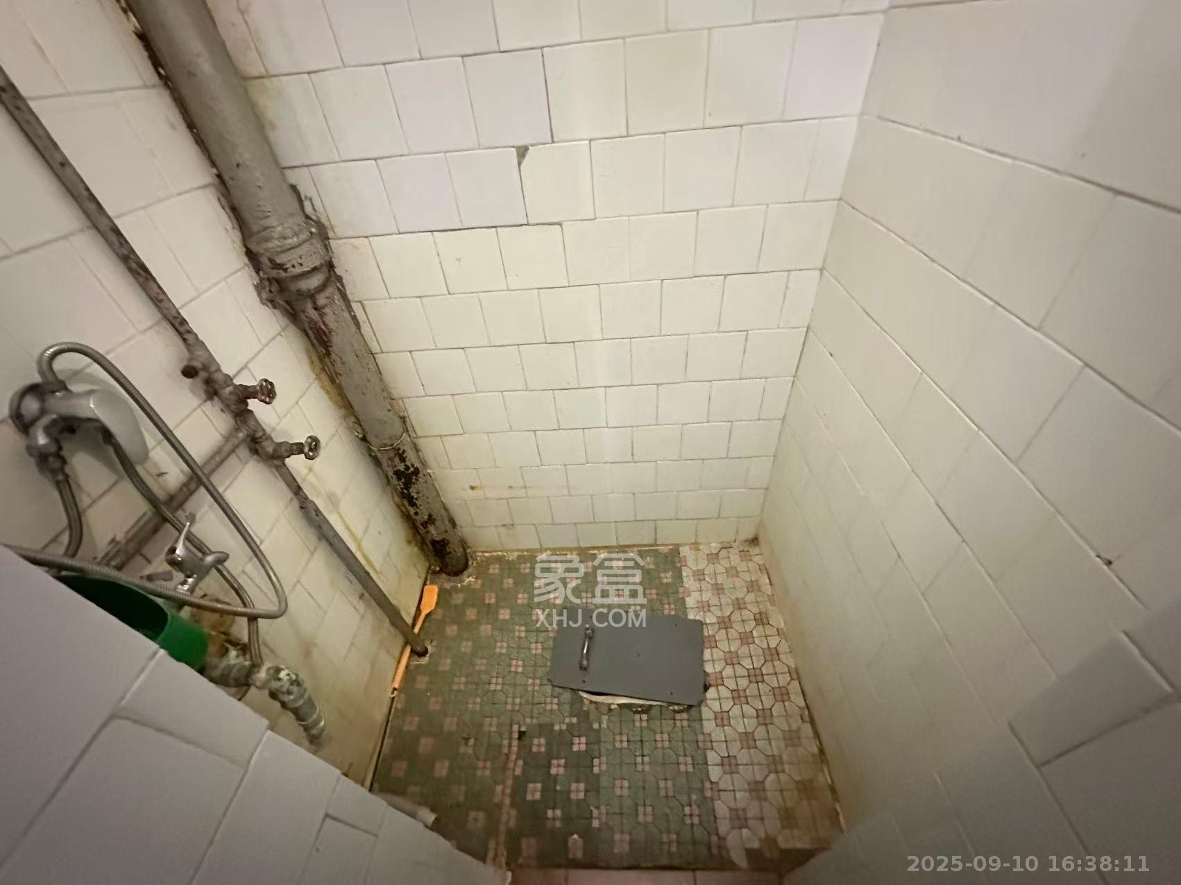 中心医院宿舍  2室1厅1卫    1500.0元/月 中心医院宿舍  2室1厅1卫    1500.0元/月室内图