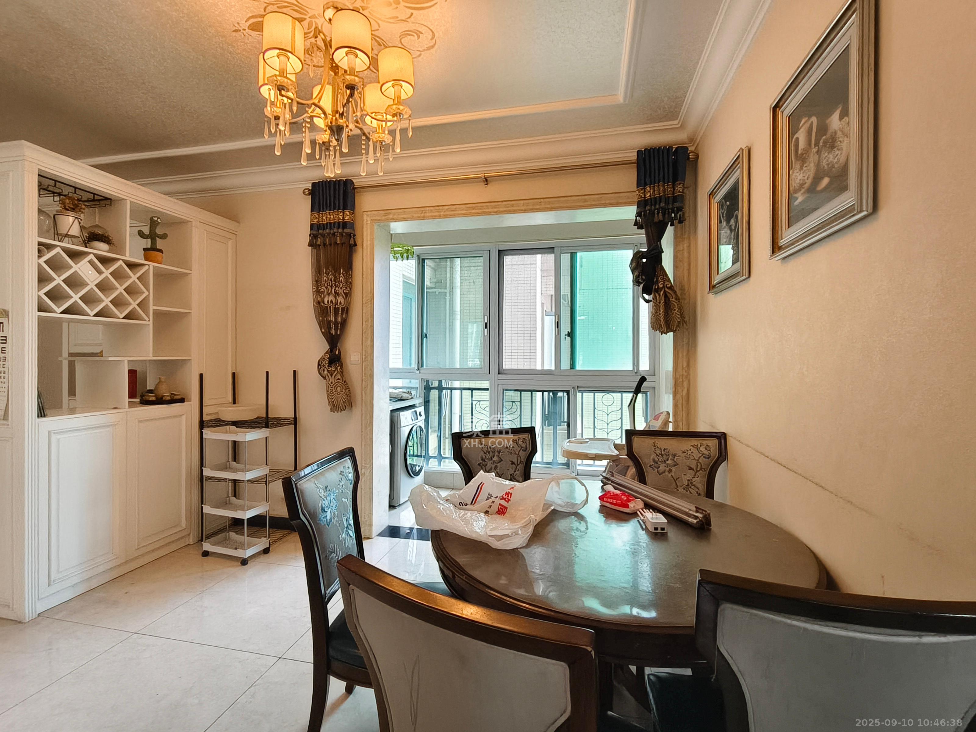 恒大御景湾 4室2厅2卫 4000.0元/月 恒大御景湾 4室2厅2卫 4000.0元/月室内图