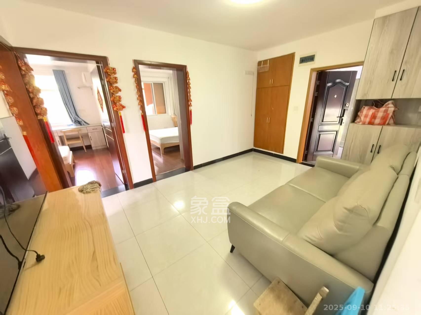 望月湖小区三片  3室2厅1卫    3100.0元/月室内图