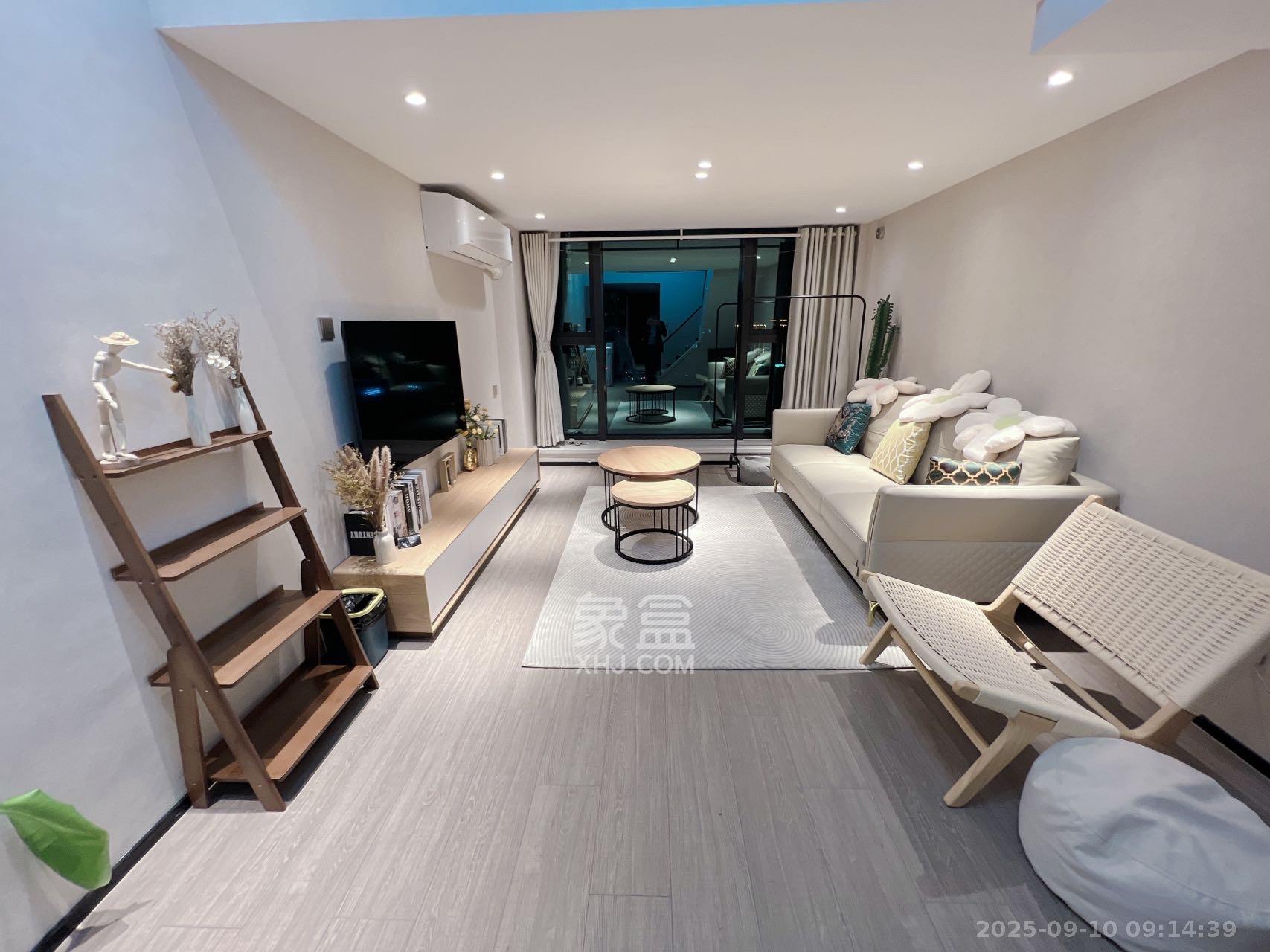 中一鲲出(鲲鹏府) 1室1厅1卫 2600.0元/月 中一鲲出(鲲鹏府) 1室1厅1卫 2600.0元/月室内图