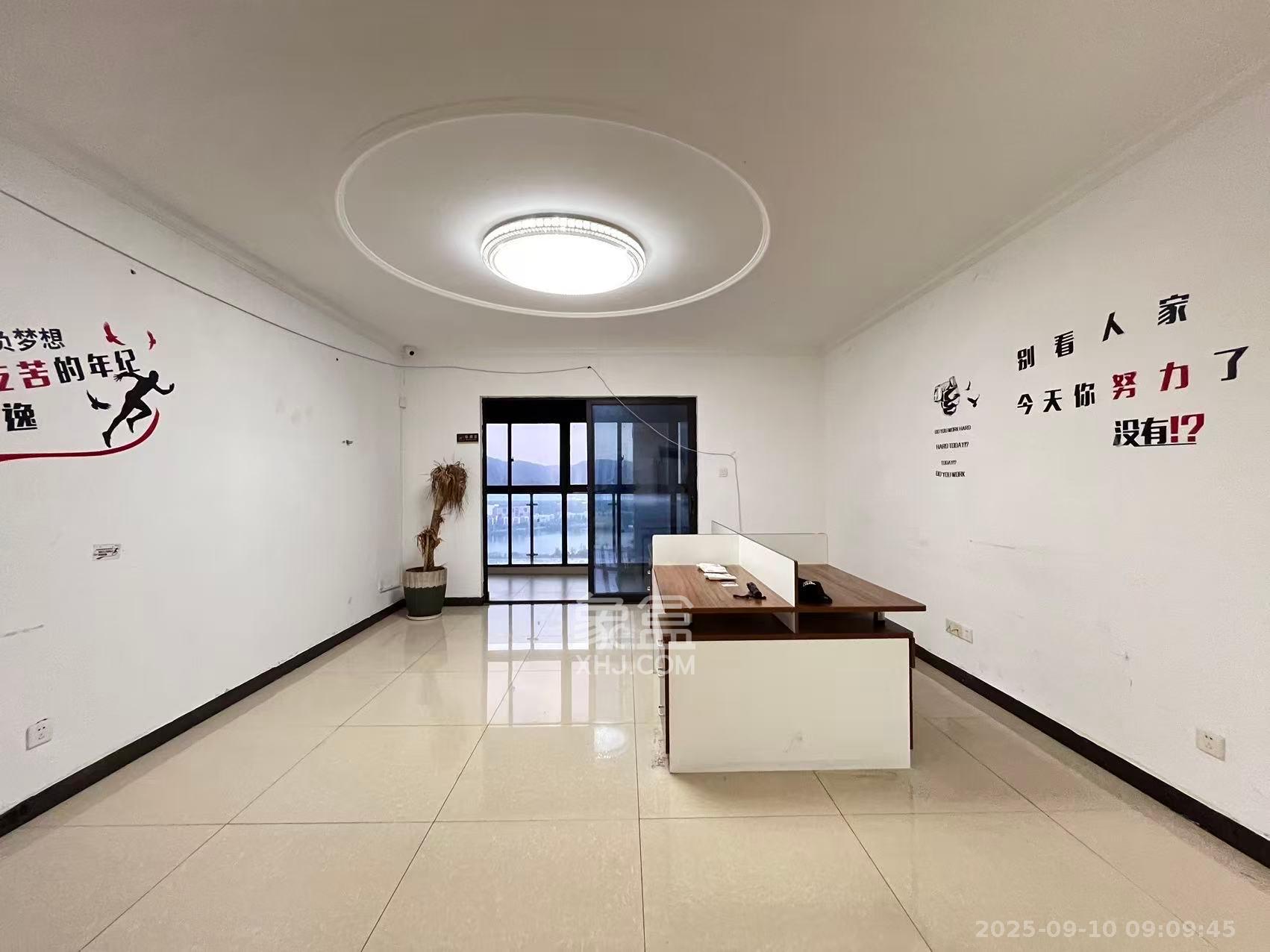 达美D6区 4室2厅2卫 5000.0元/月 达美D6区 4室2厅2卫 5000.0元/月室内图