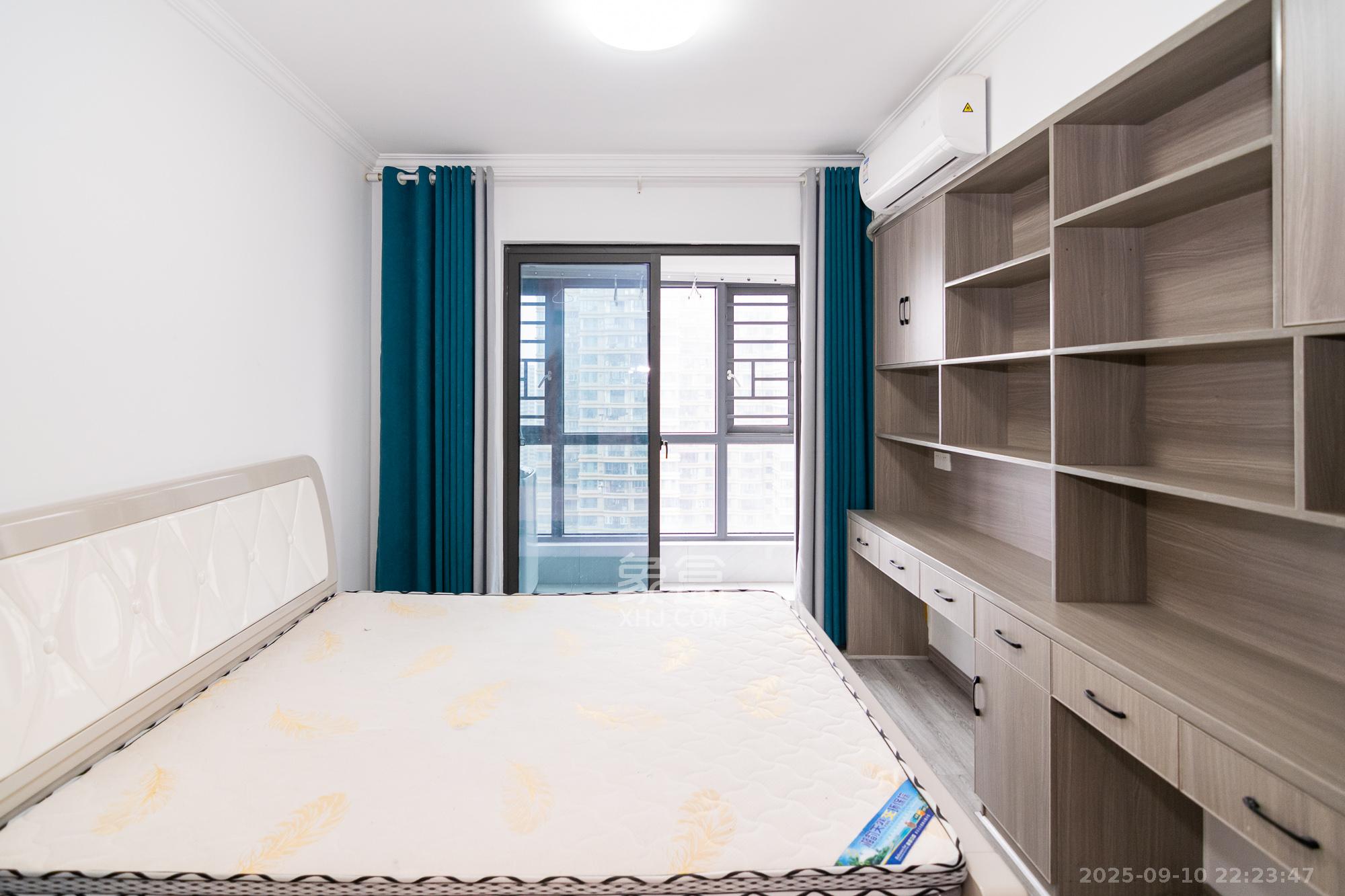 润和长郡（润和紫郡二三期）  4室2厅2卫    99.5万卧室